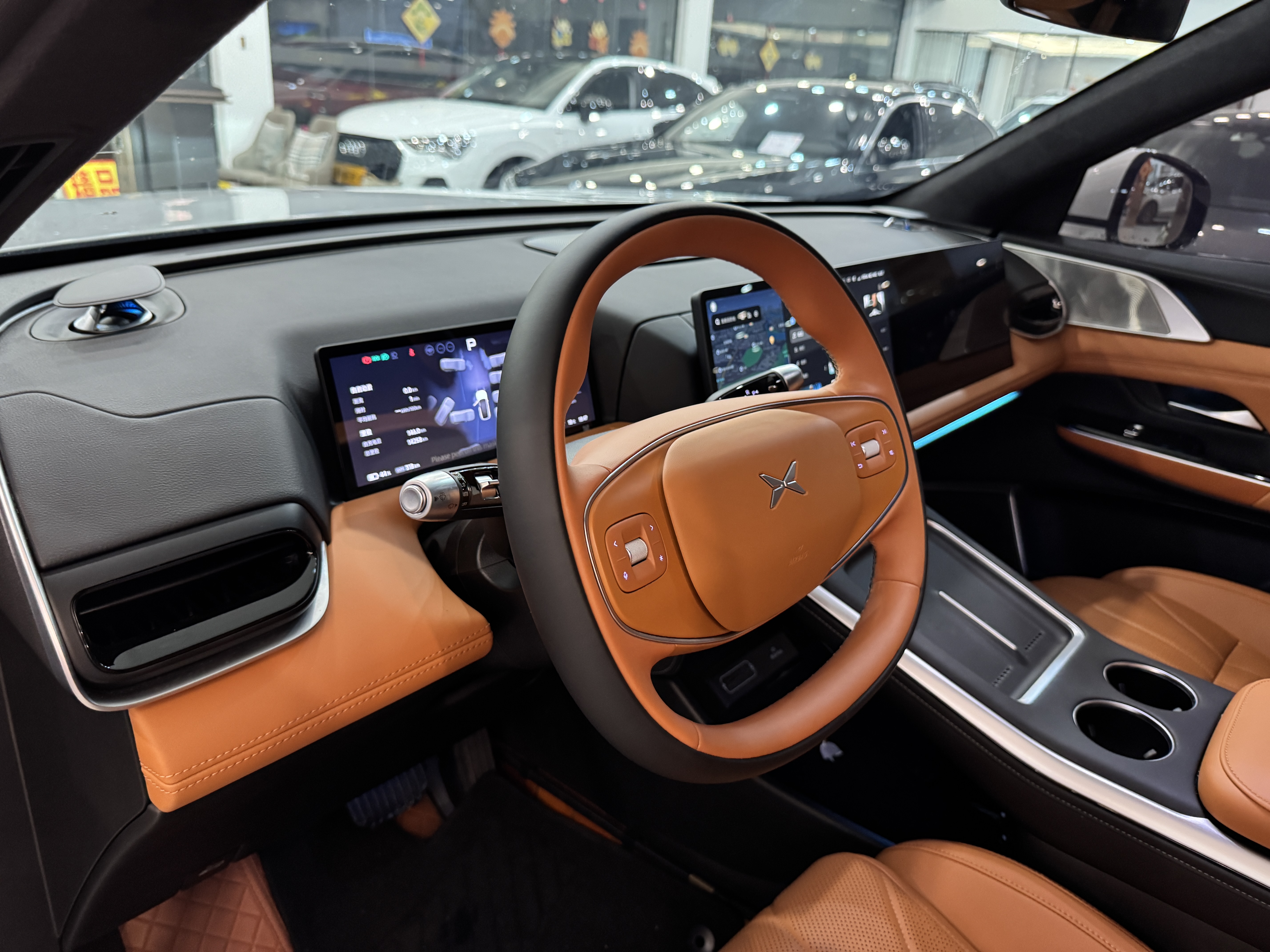 Xpeng G9 2025 car image #19