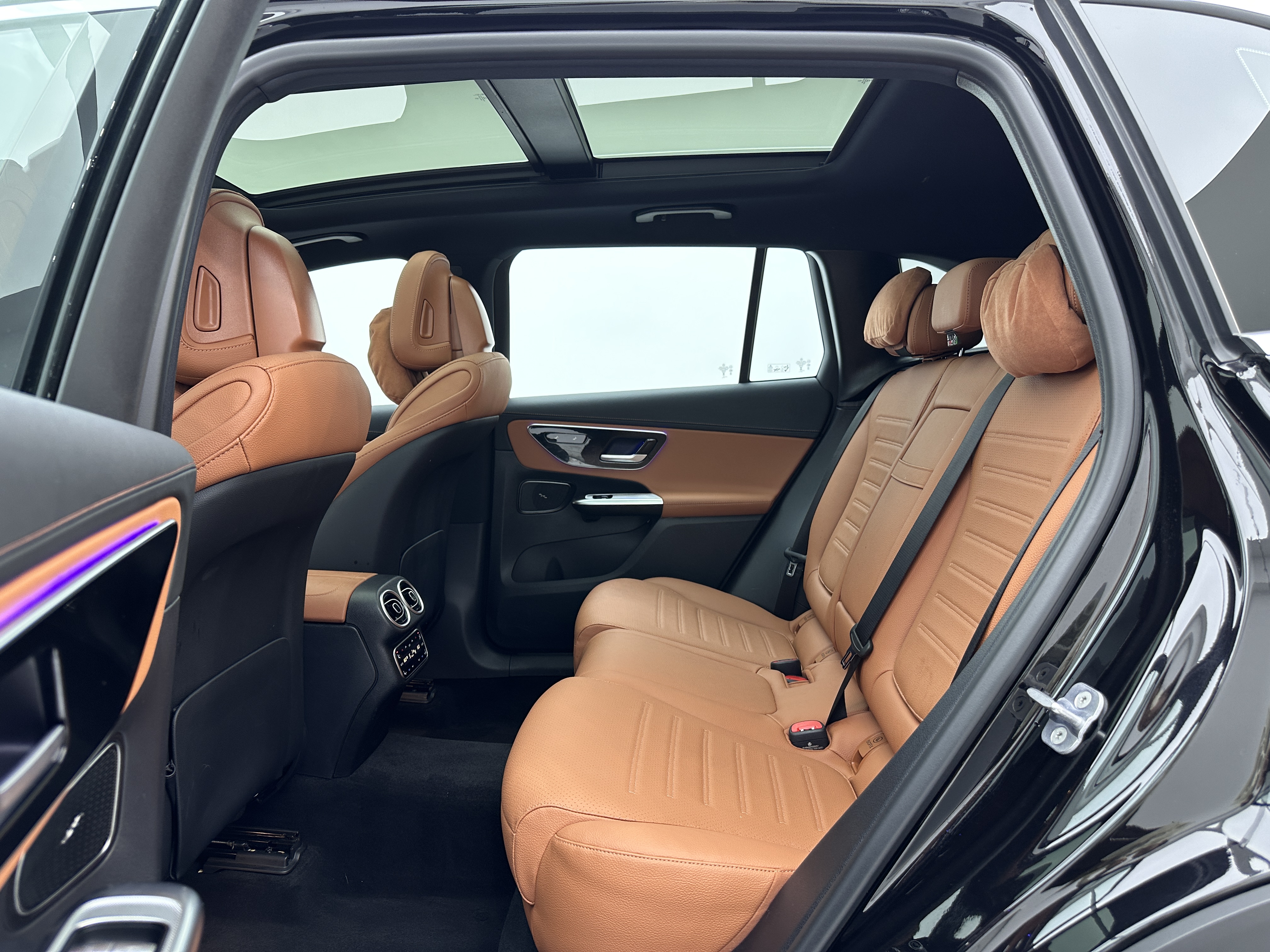 Mercedes-Benz GLC Class 2025 immagine di auto #19