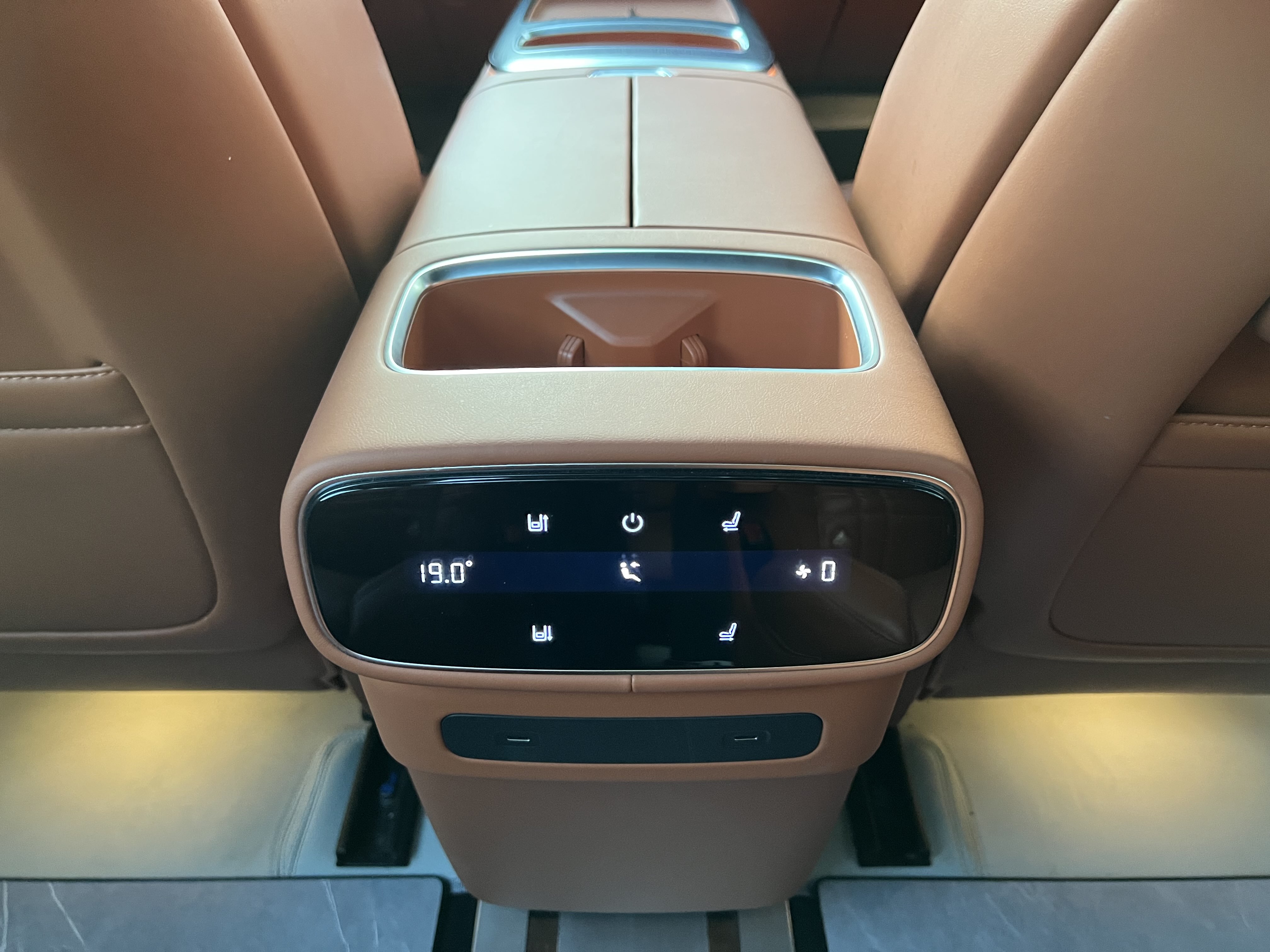 Deepal S09 2025 immagine di auto #19