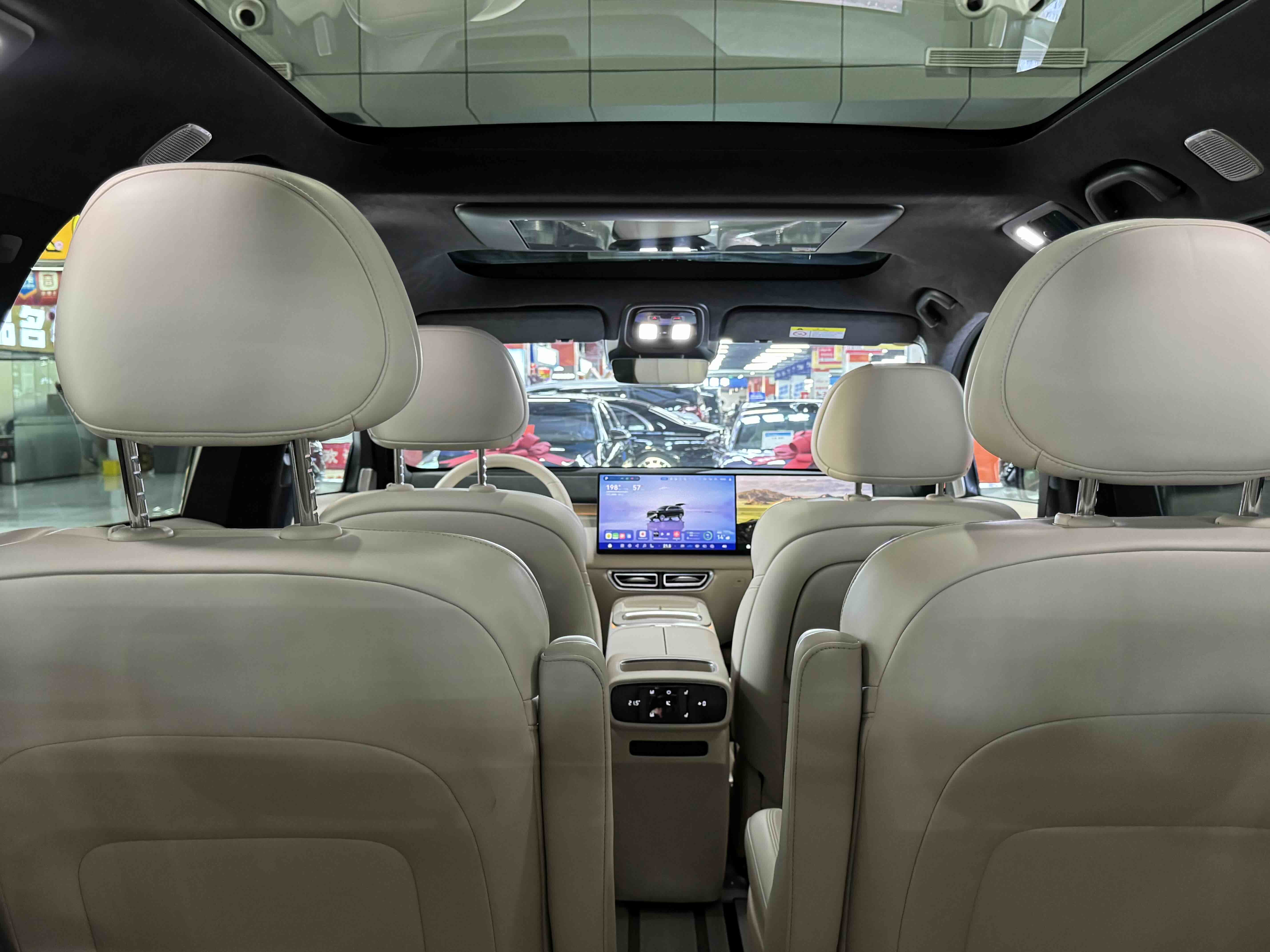 Deepal S09 2025 car image #19