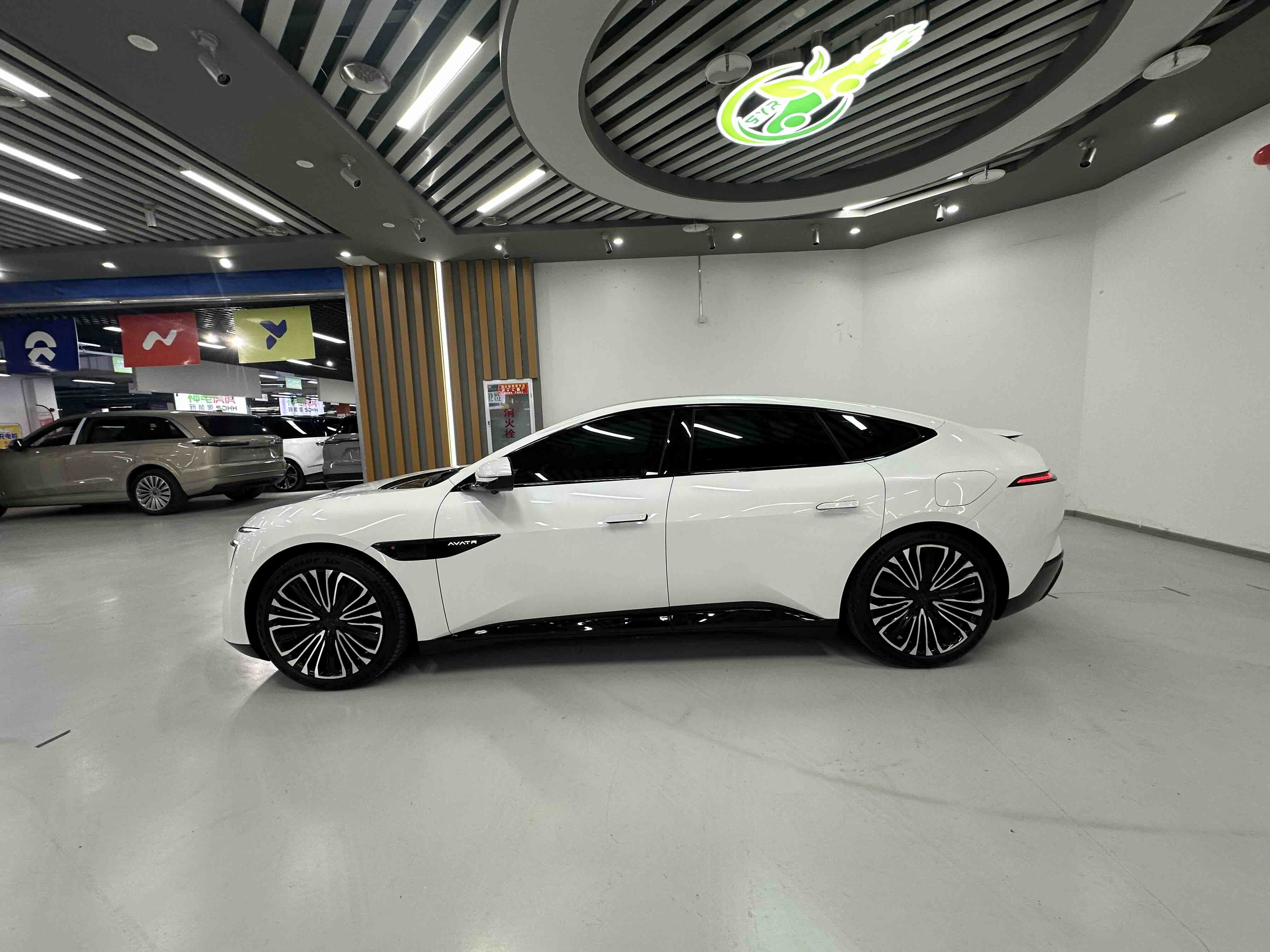 Avatr 12 2025 immagine di auto #19