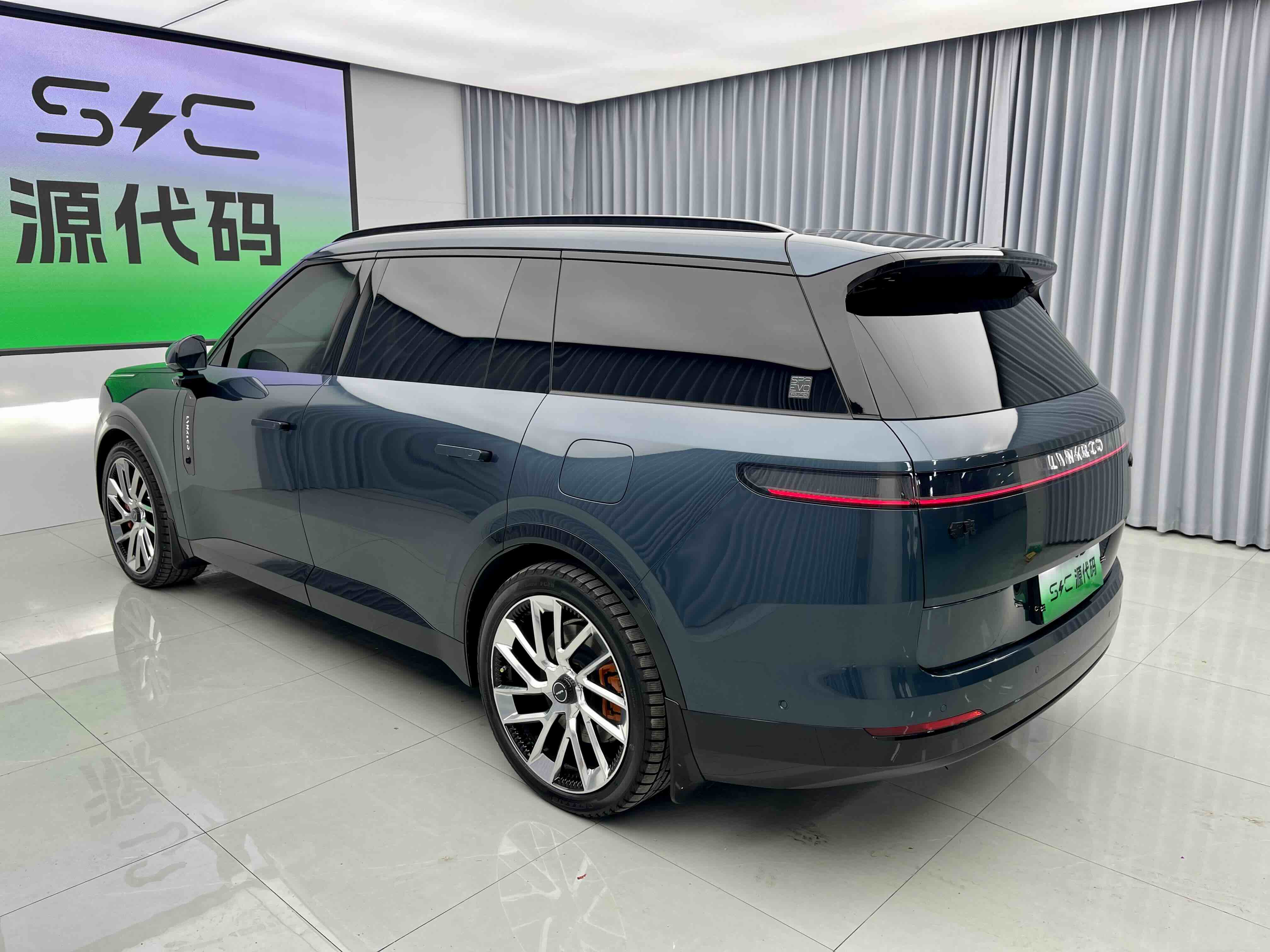 Lynk & Co 900 2025 #19 Lynk & Co 900 2025 car image #19