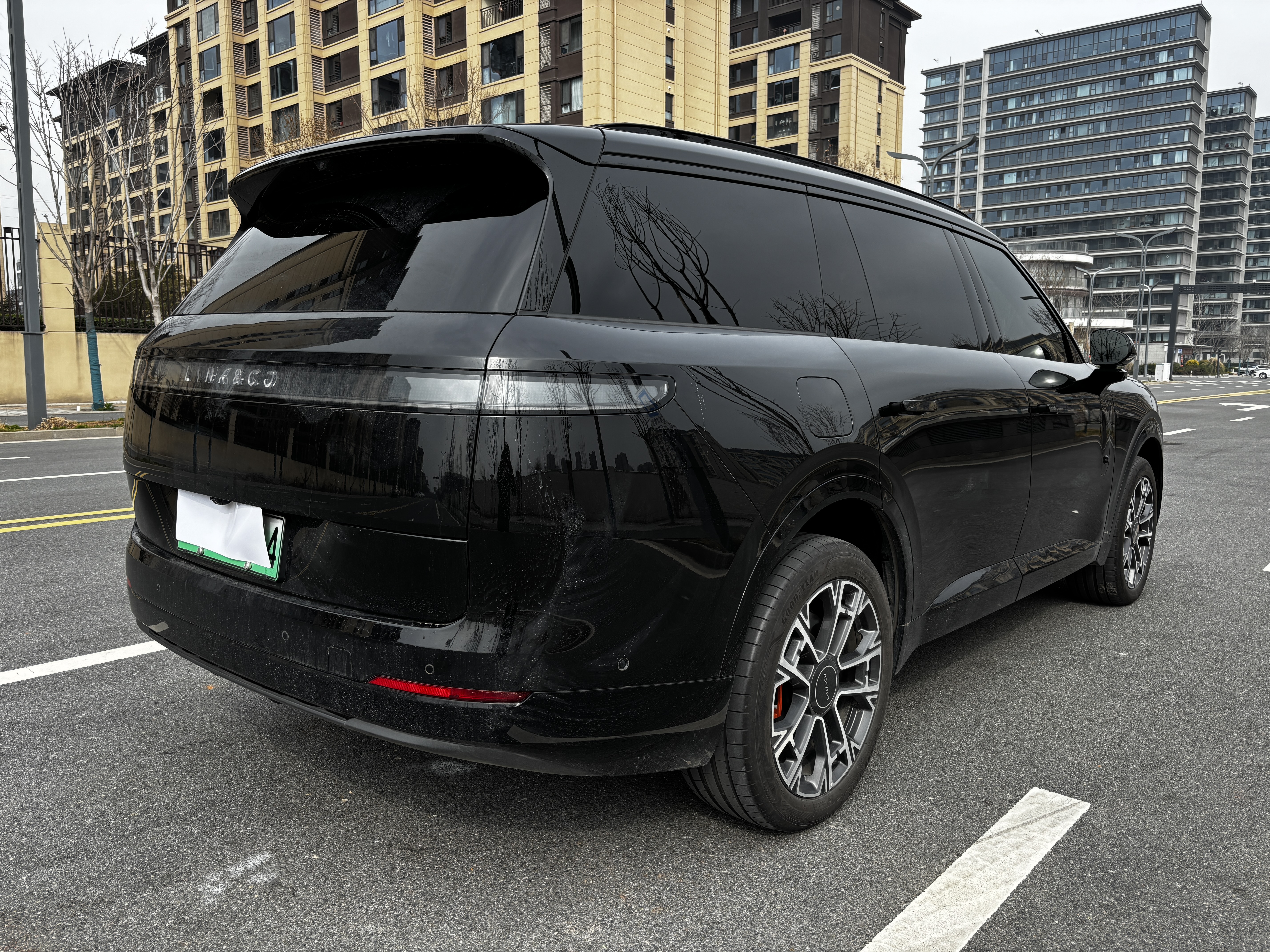 Lynk & Co 900 2025 car image #19