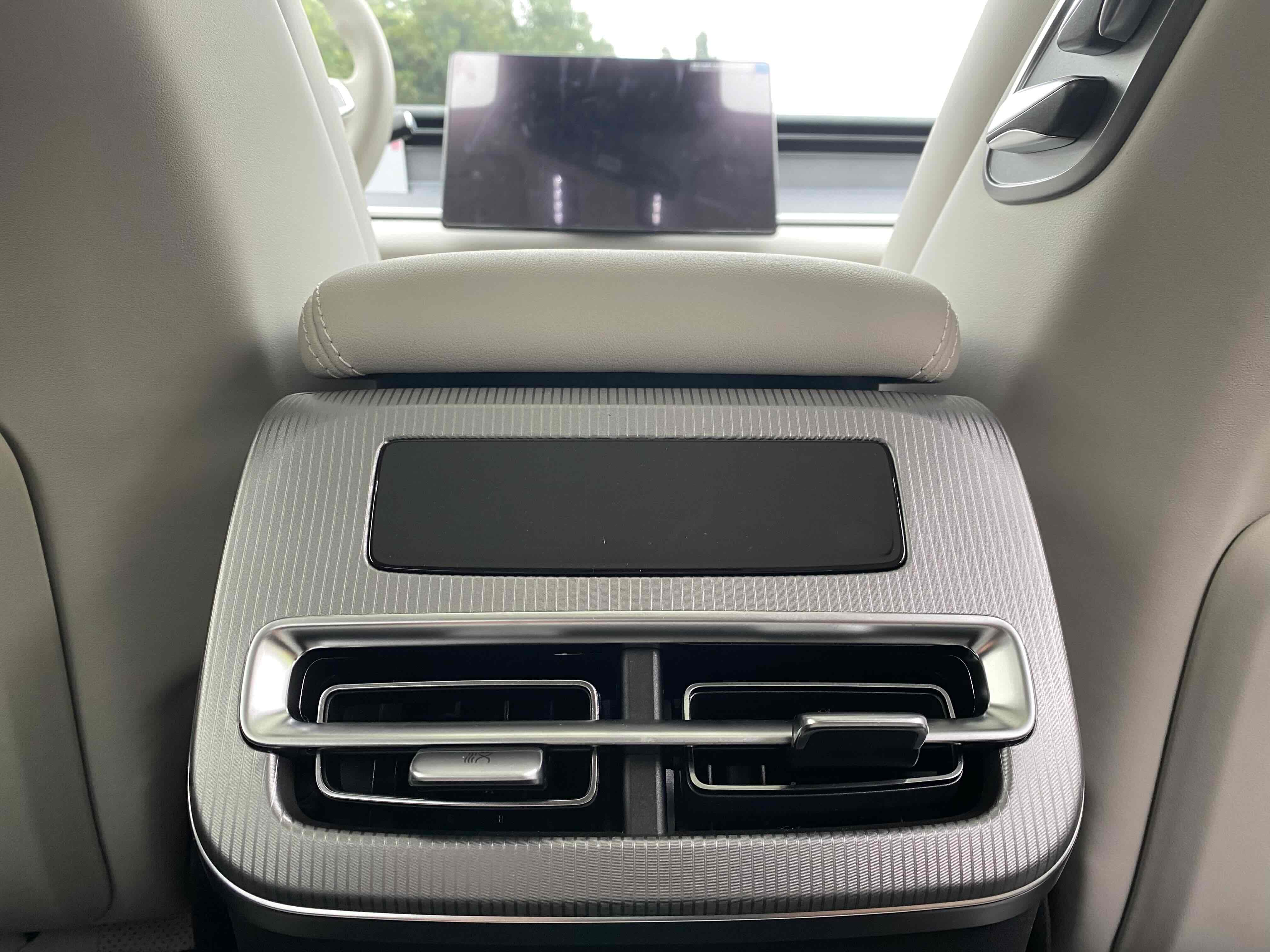 BYD HanL 2025 car image #19