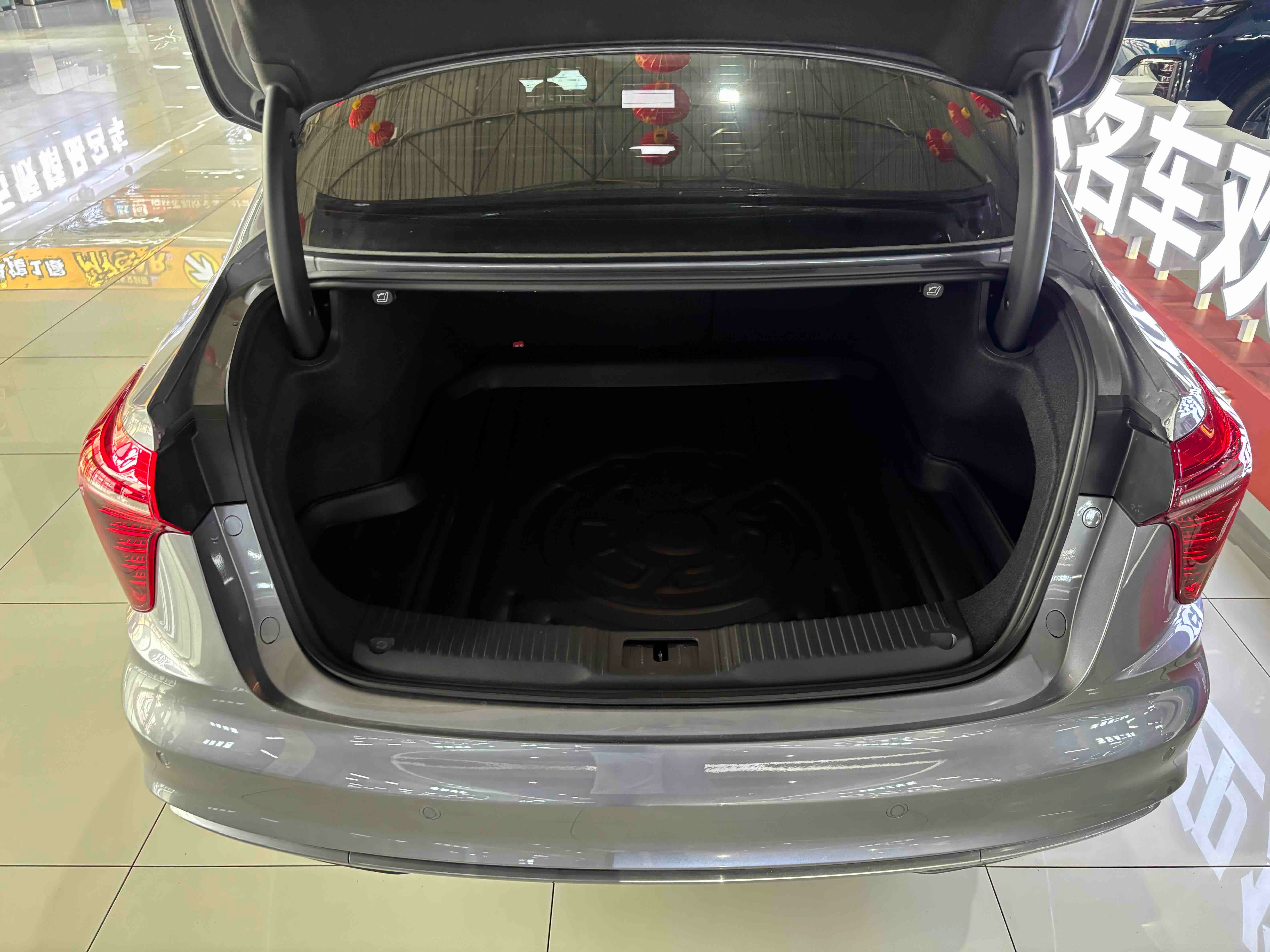 HongQi H5 PHEV 2025 car image #19