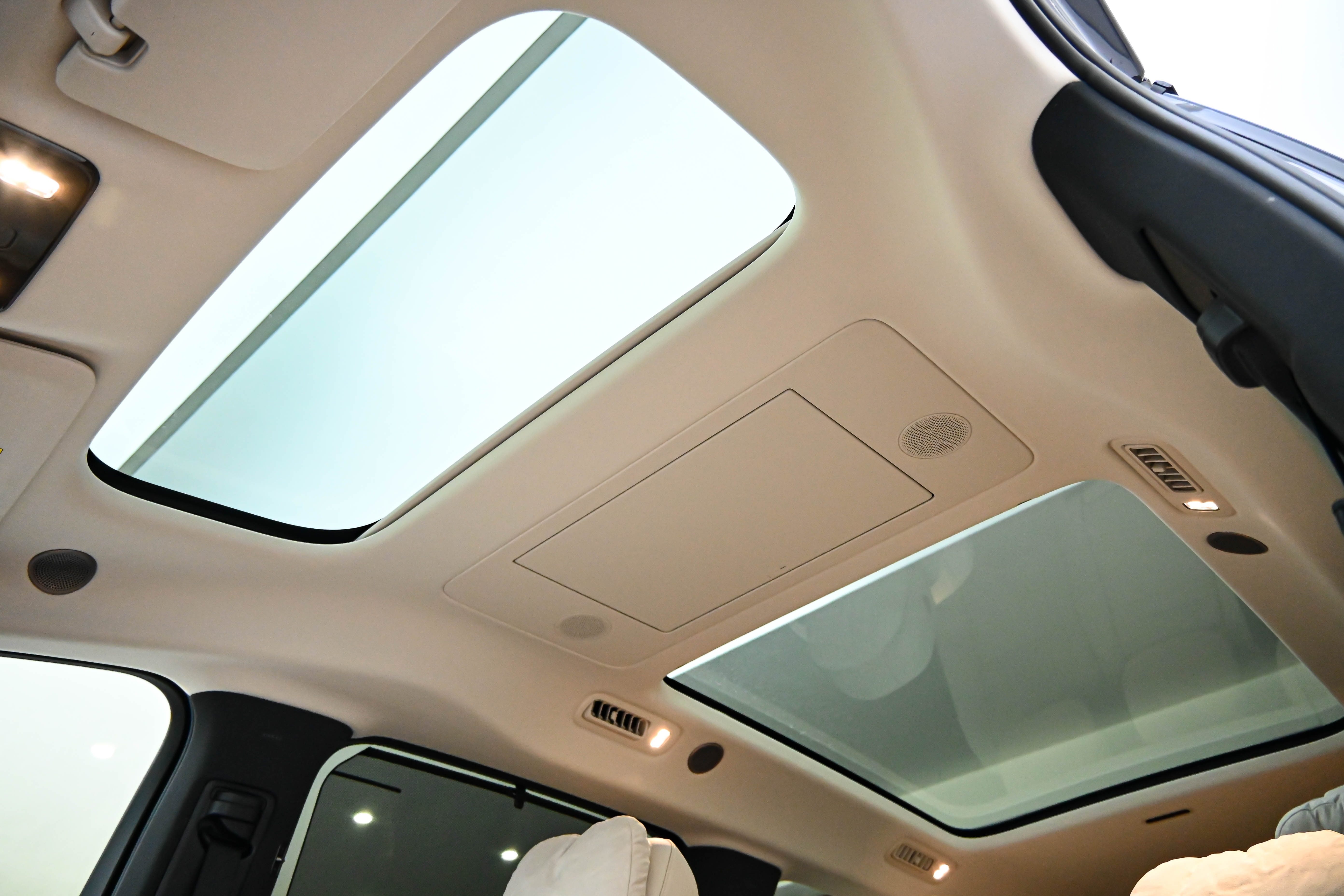 理想汽车 理想MEGA 2025 汽车图片 #19