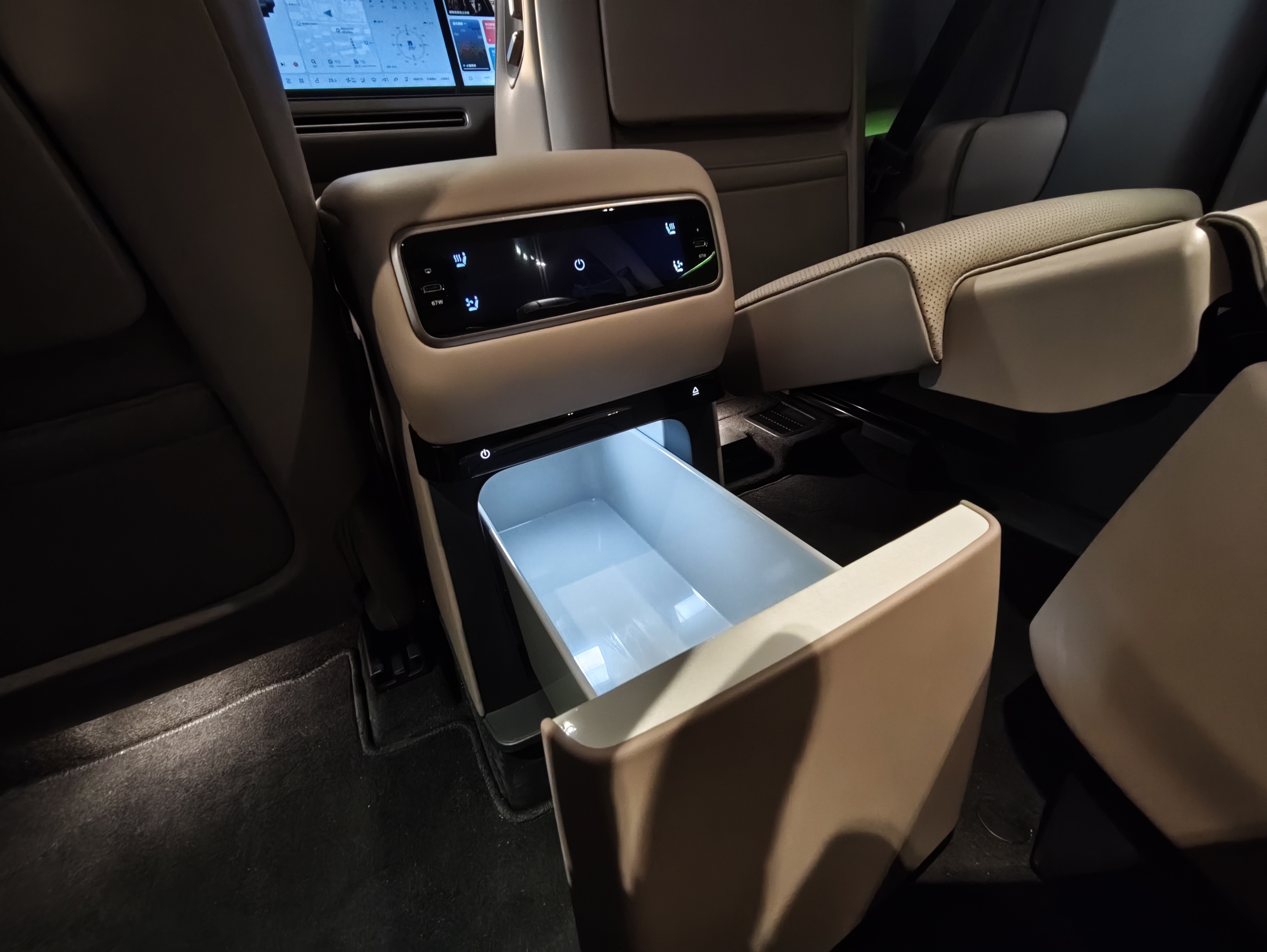 理想汽车 理想i6 2025 汽车图片 #19