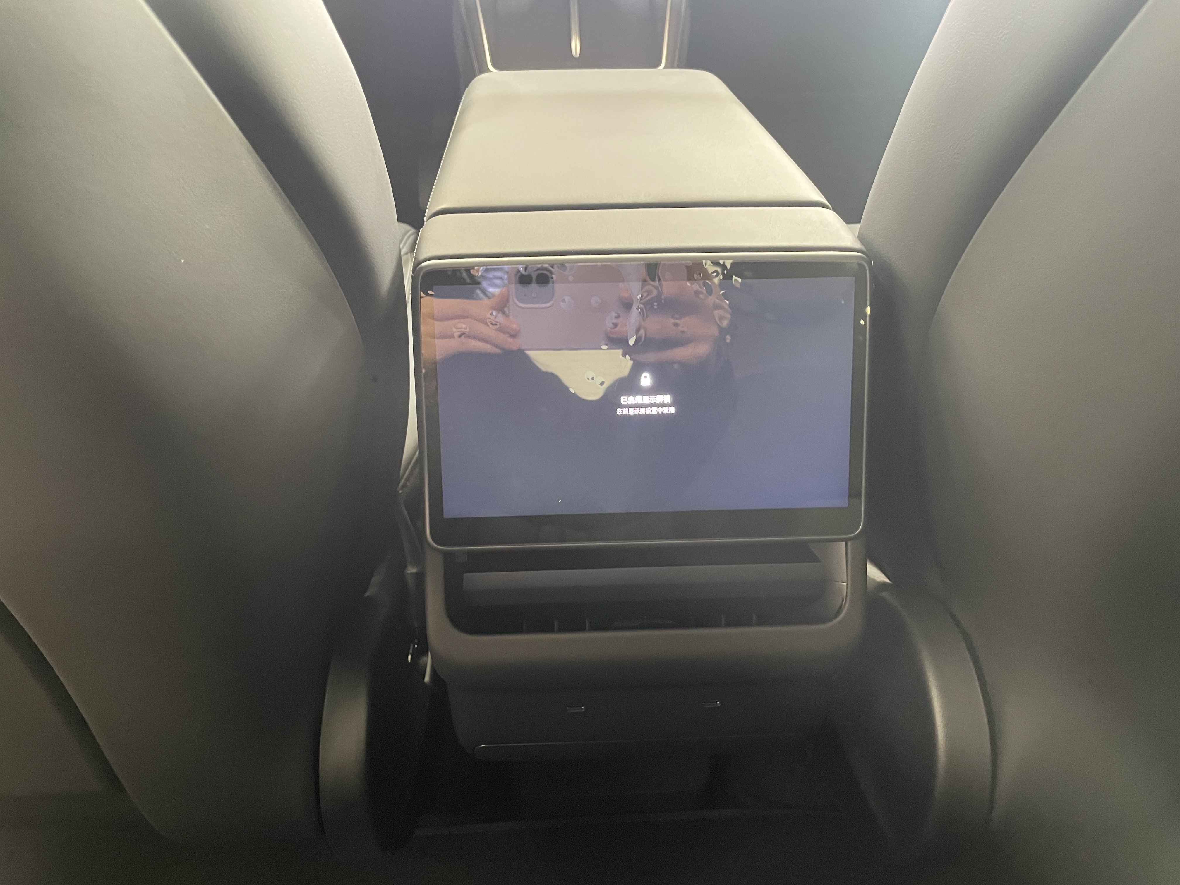 特斯拉 Model Y L 2025 汽车图片 #19