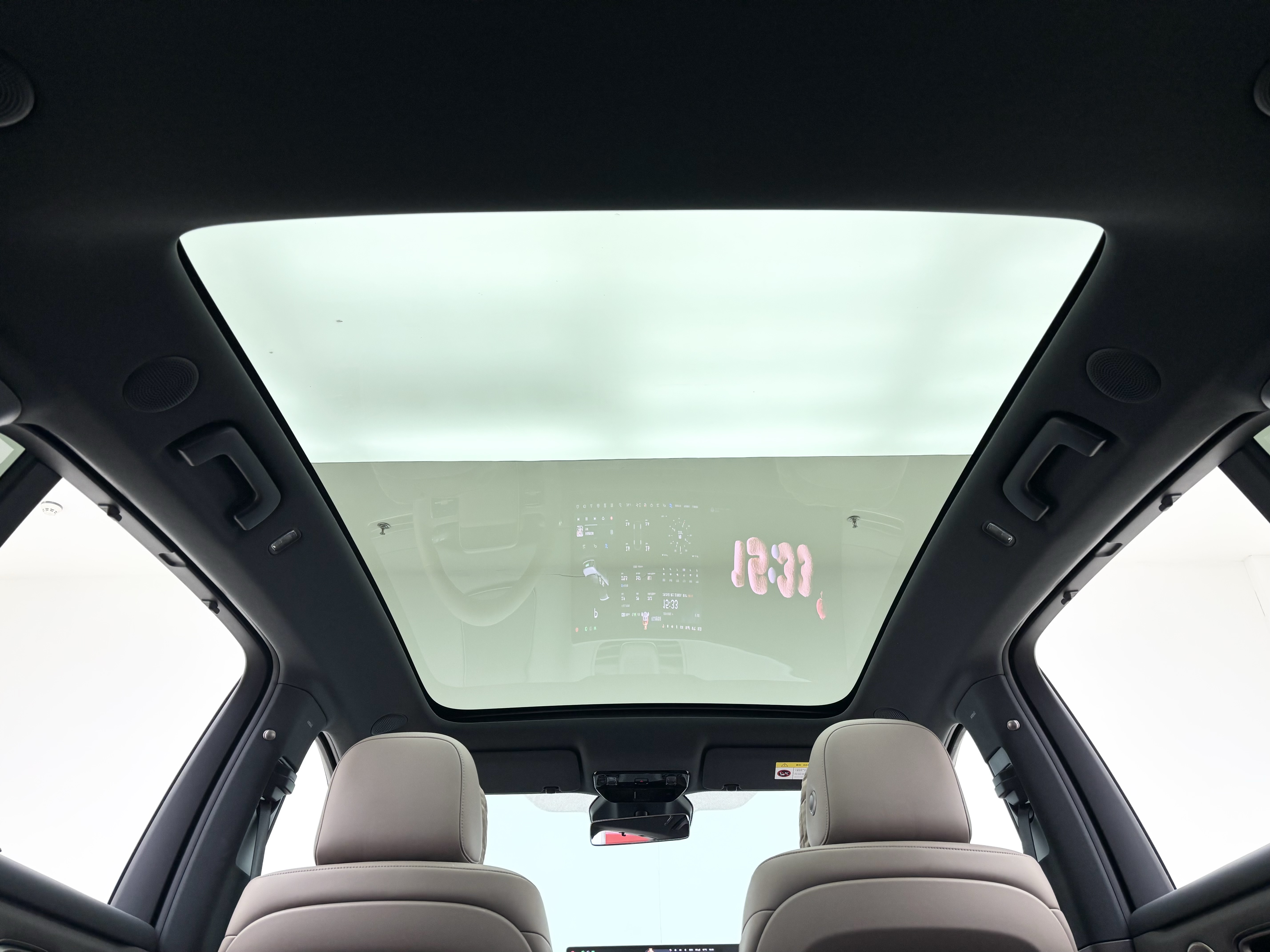 Li 2025 car image #19