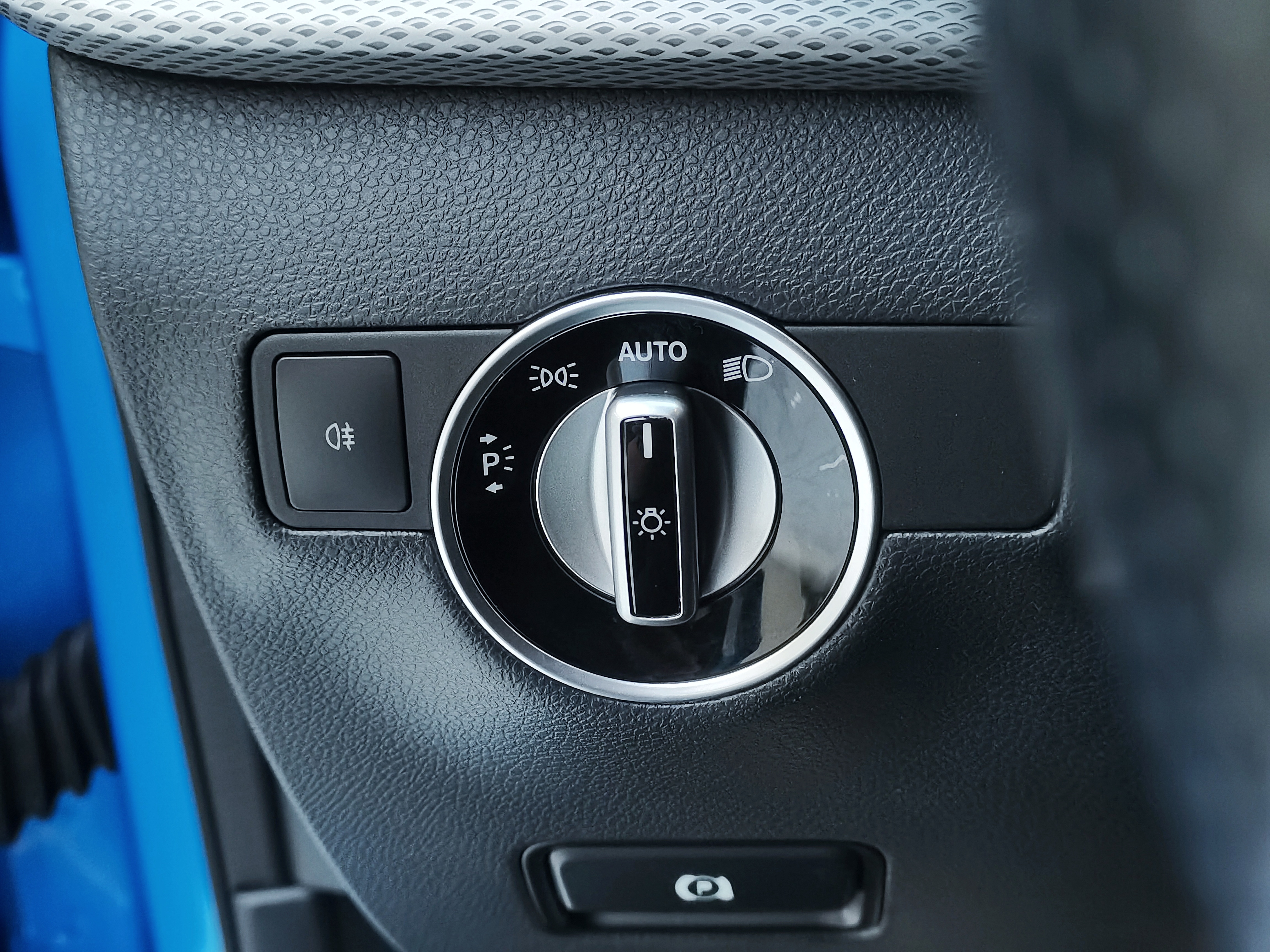 Mercedes-Benz B Class 2015 car image #19