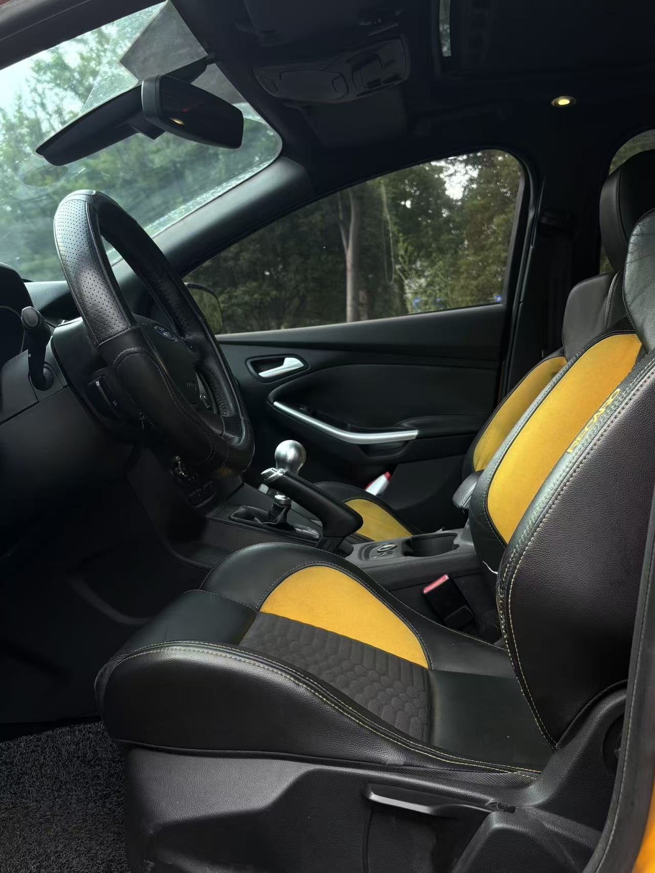 Ford Focus (Imported) 2013 car image #19