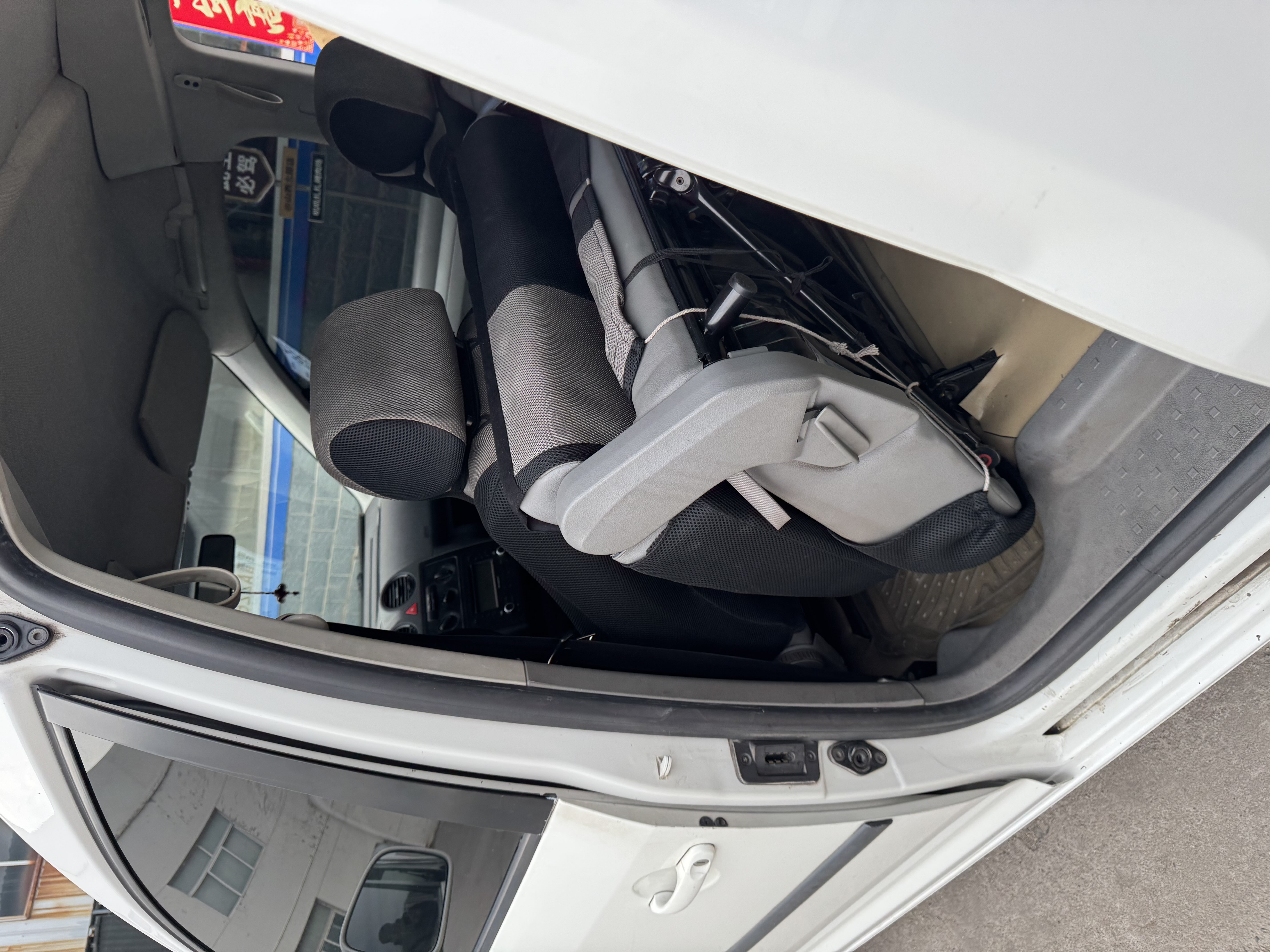 Volkswagen Caddy 2008 immagine di auto #19