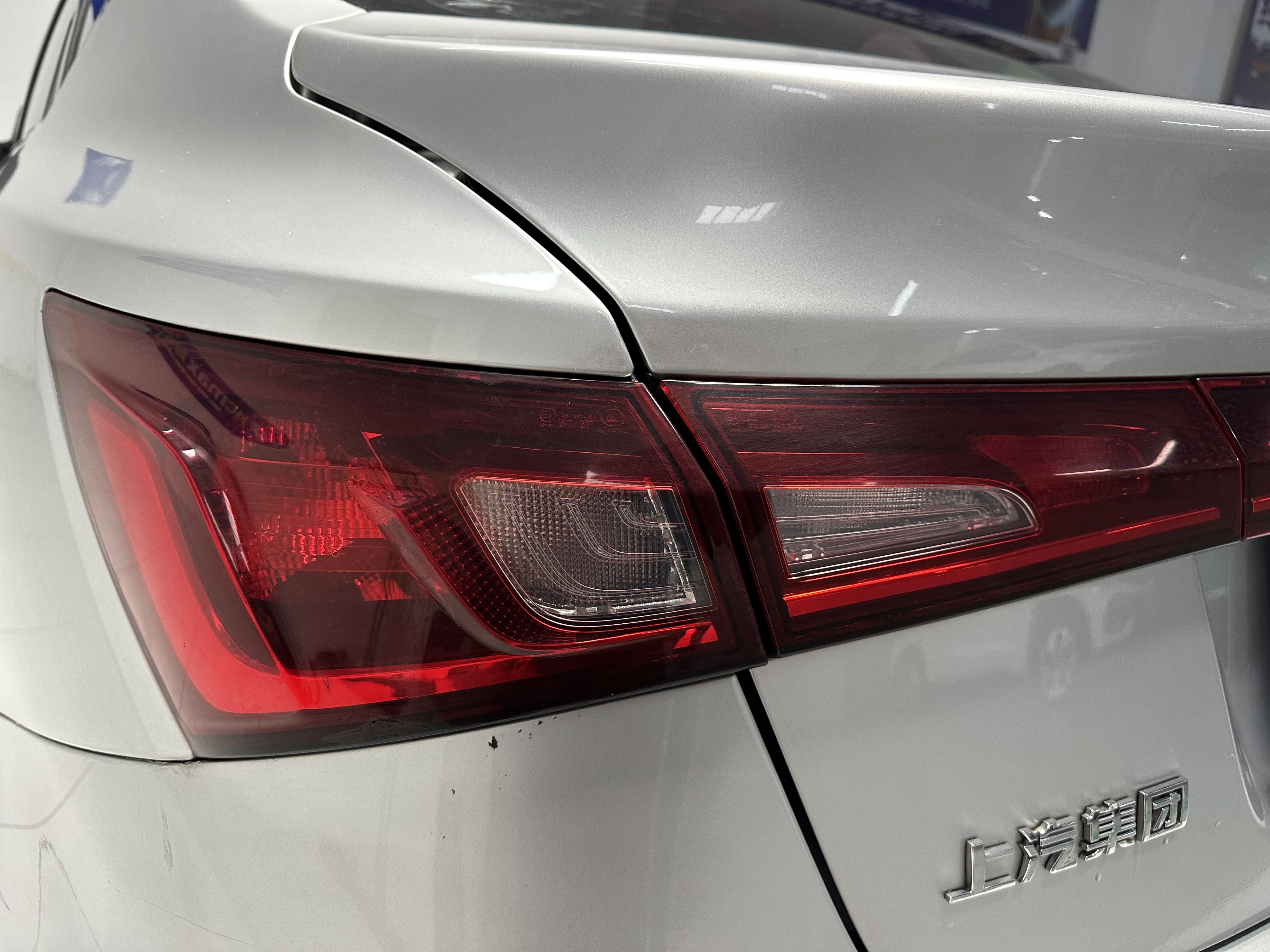 MG GT 2016 car image #19