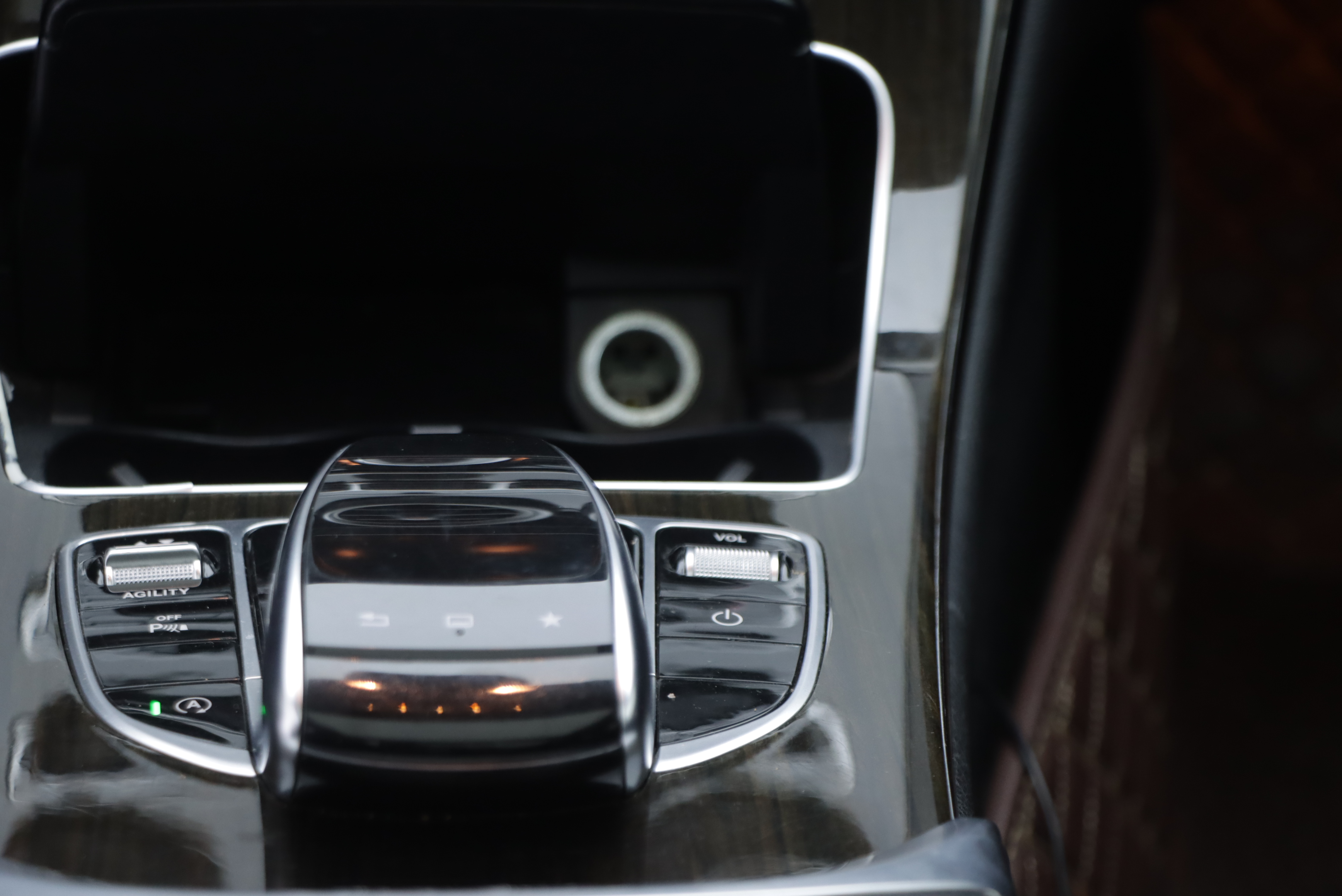 Mercedes-Benz C Class 2015 car image #19