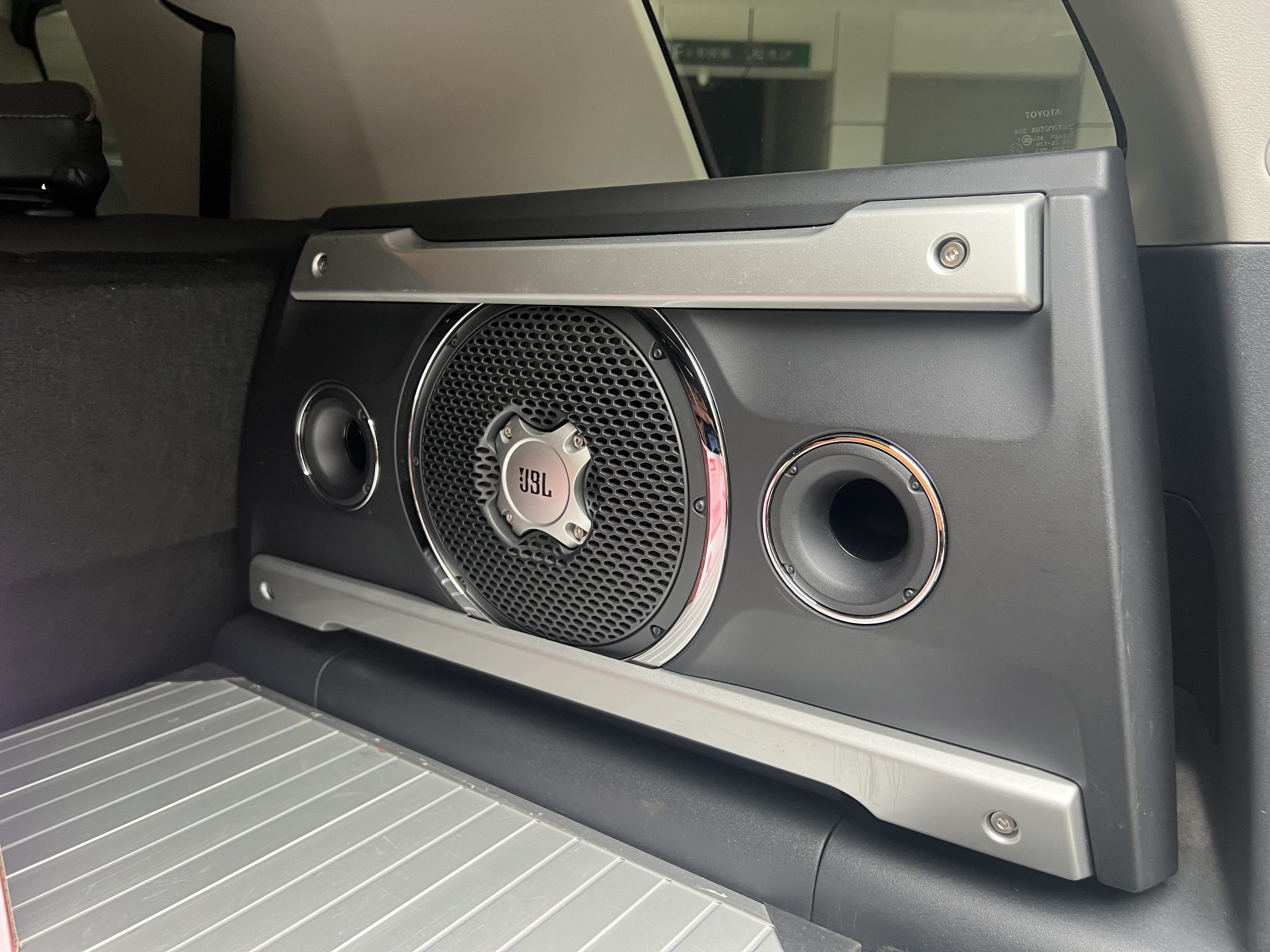 Toyota FJ Cruiser 2018 immagine di auto #19