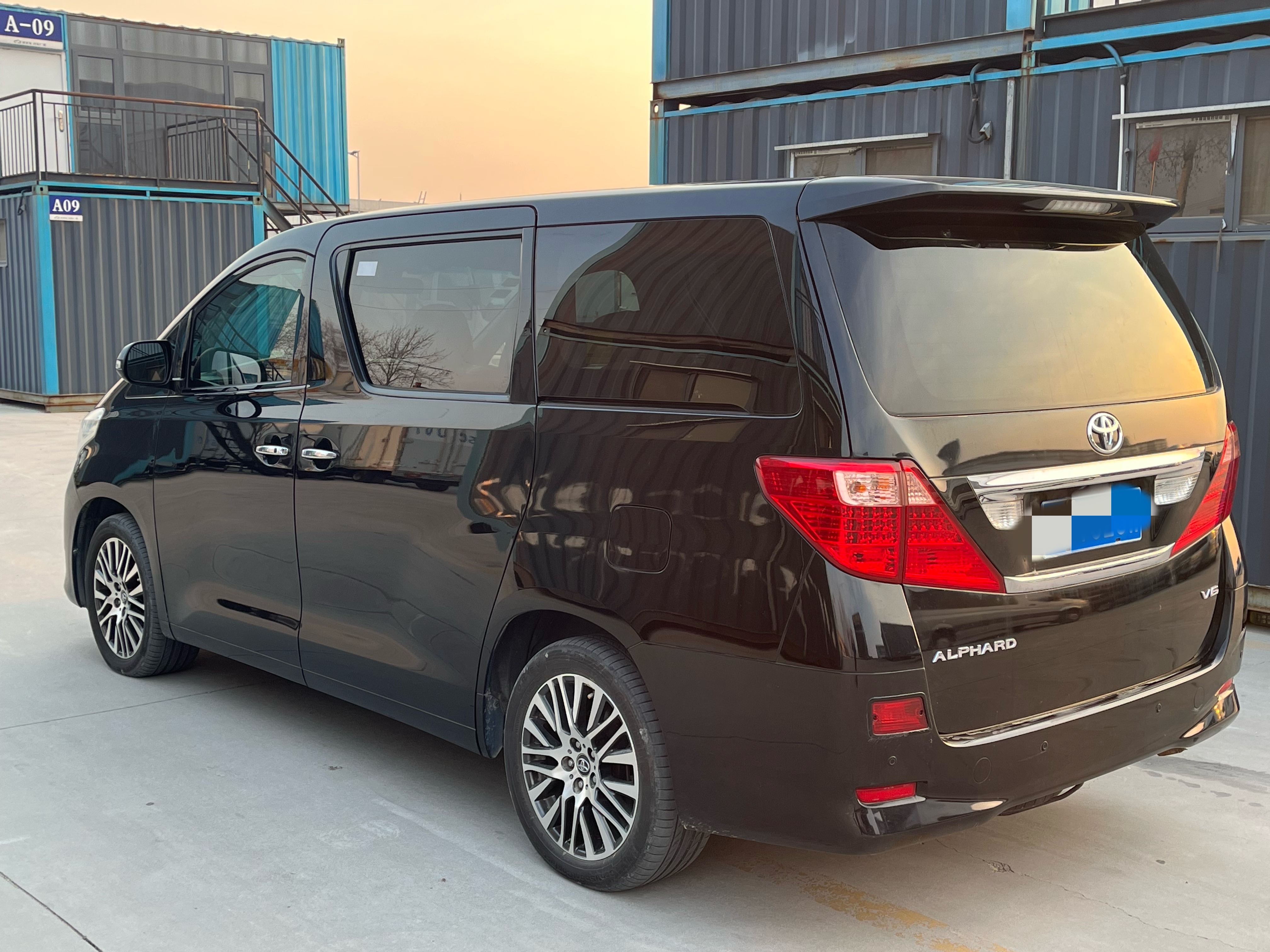 Toyota Alphard 2011 car image #19