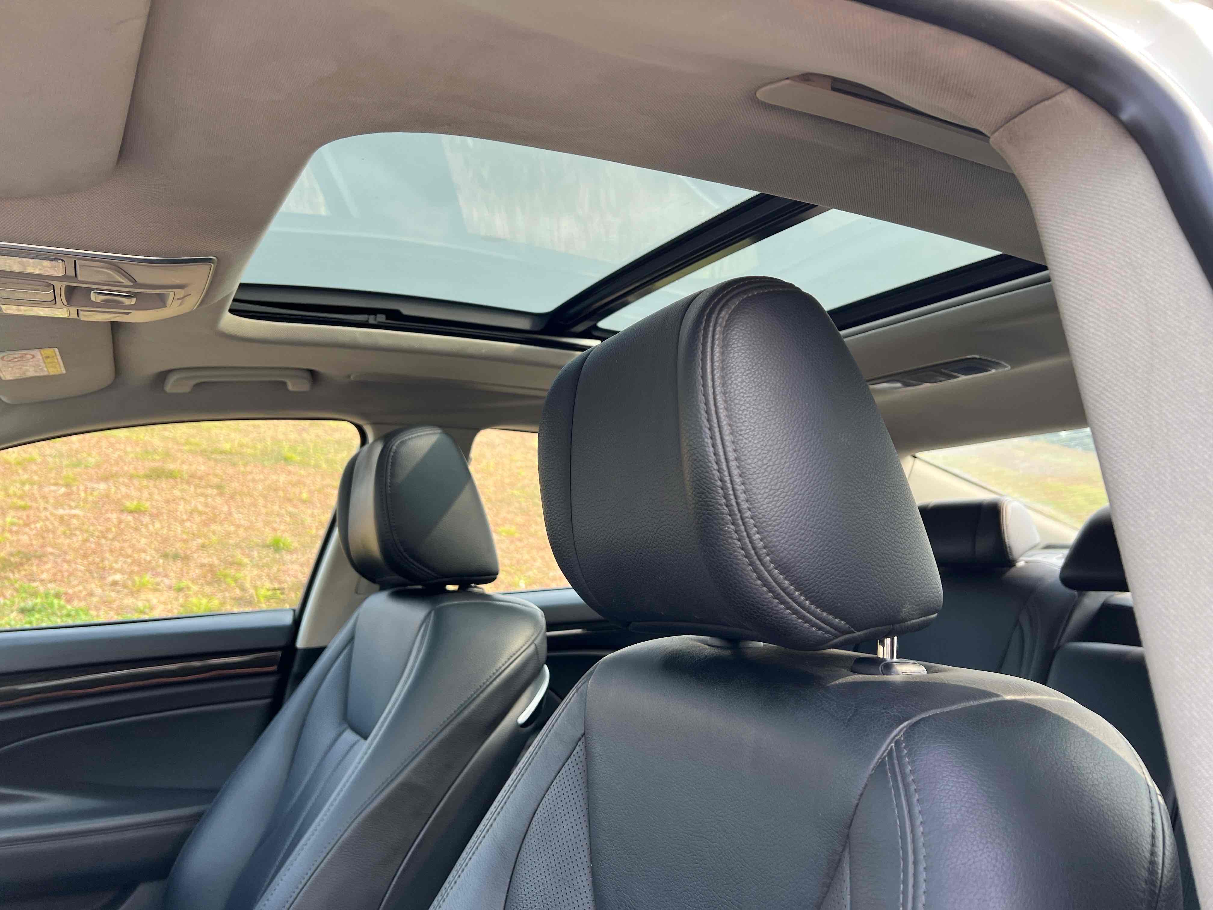 GEELY Ulion 2015 immagine di auto #19