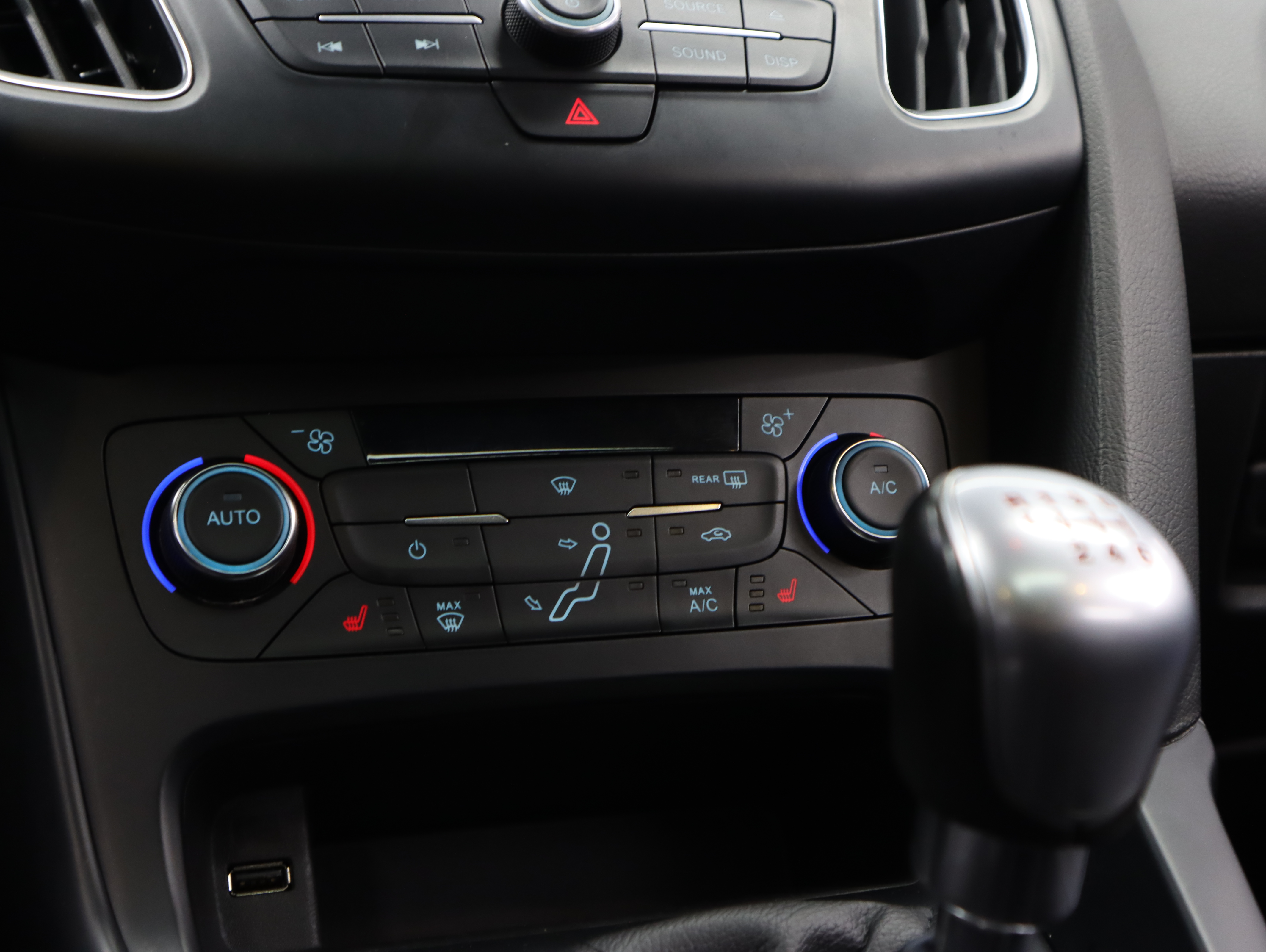 Ford Focus (Imported) 2017 صورة سيارة #19