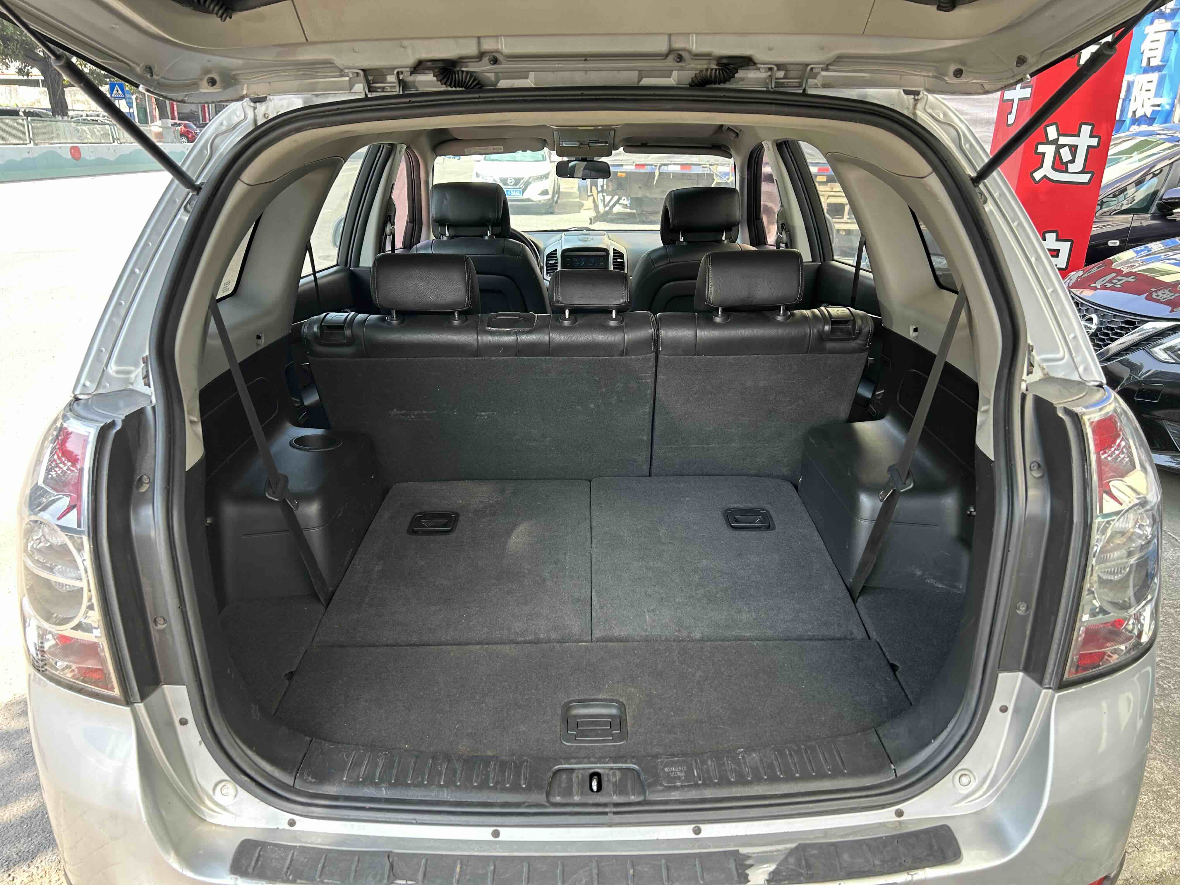 Chevrolet Captiva (Imported) 2011 car image #19