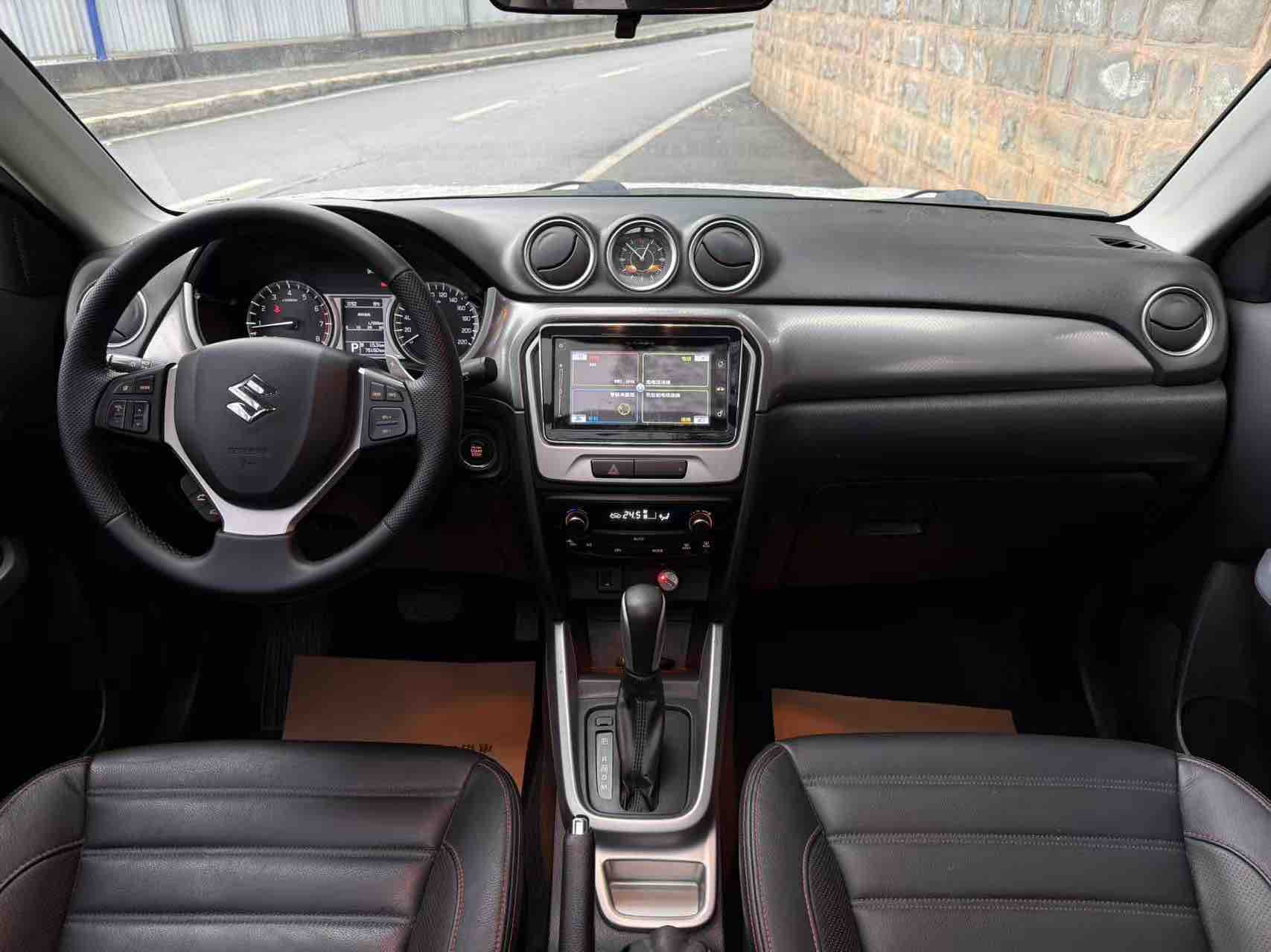 Suzuki Vitara 2016 image de voiture #19