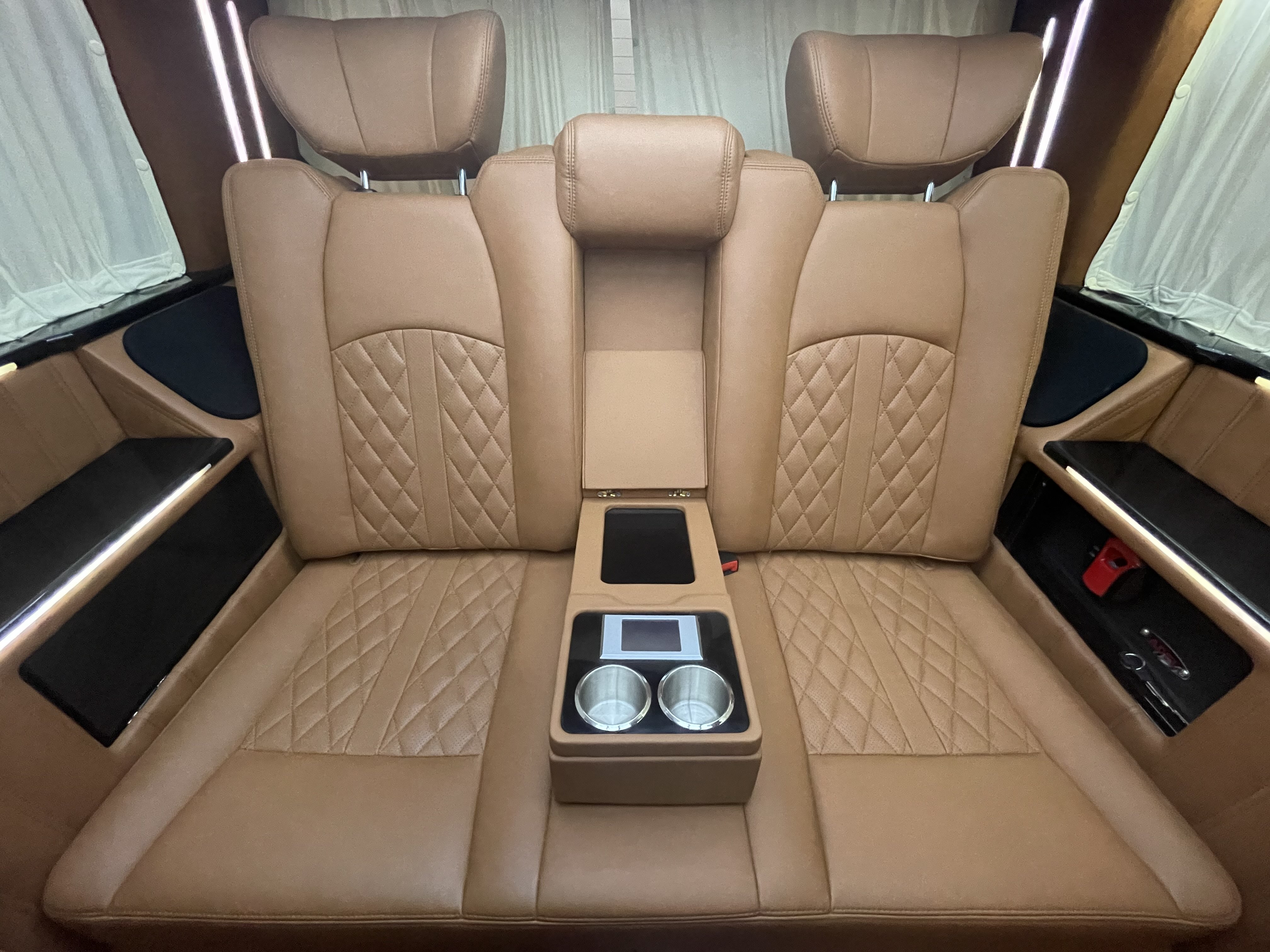 Volkswagen Caravelle 2017 immagine di auto #19