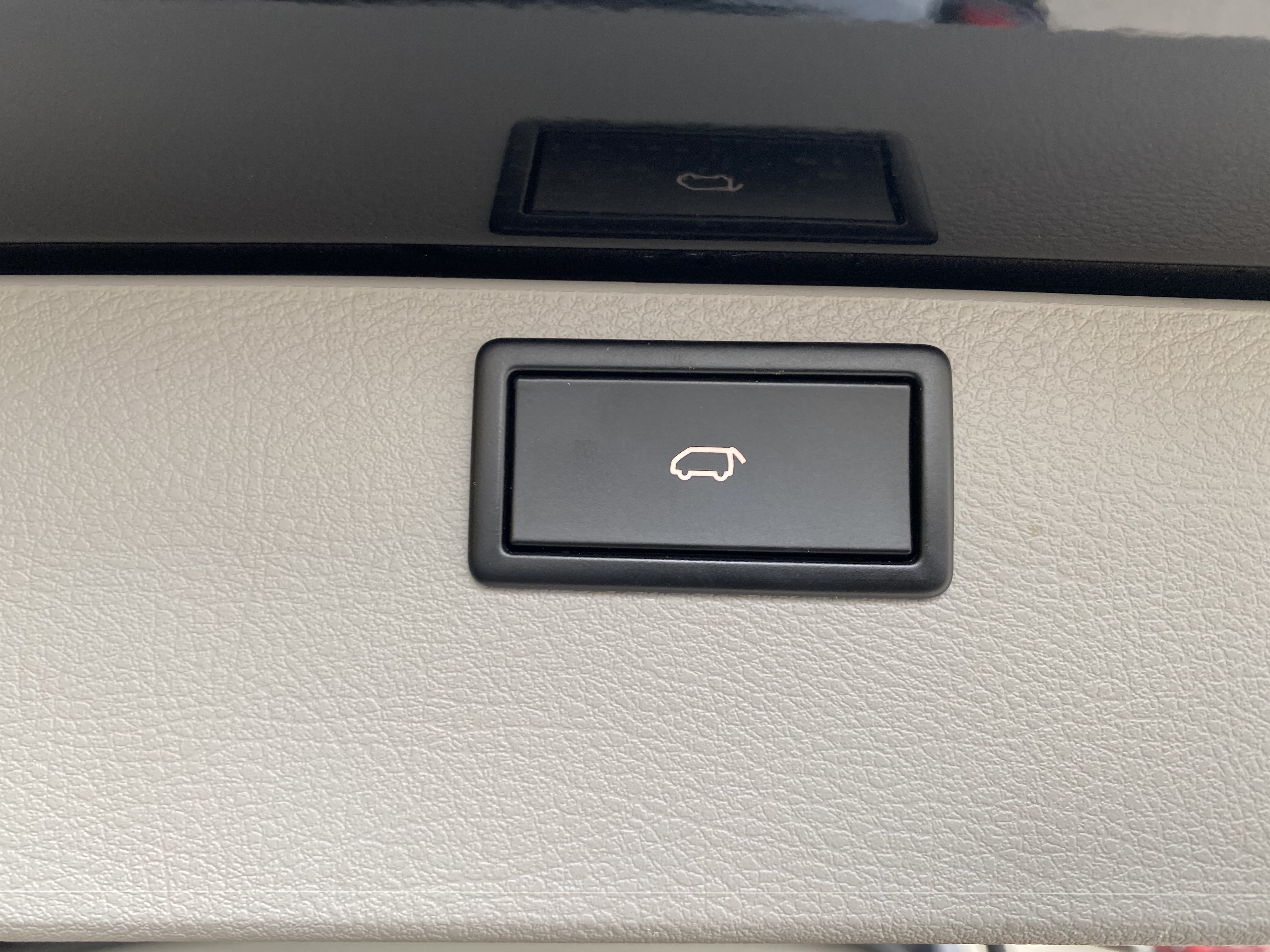 Volkswagen Caravelle 2020 car image #19