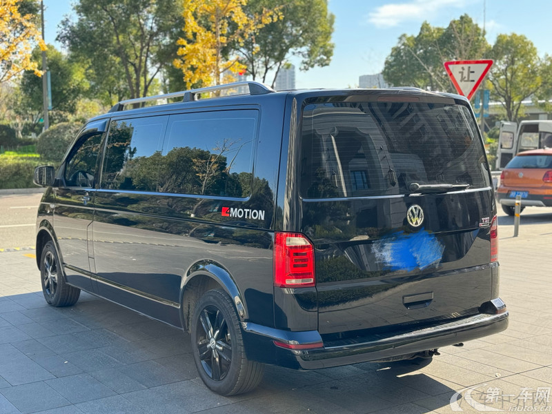 Volkswagen Caravelle 2017 car image #19