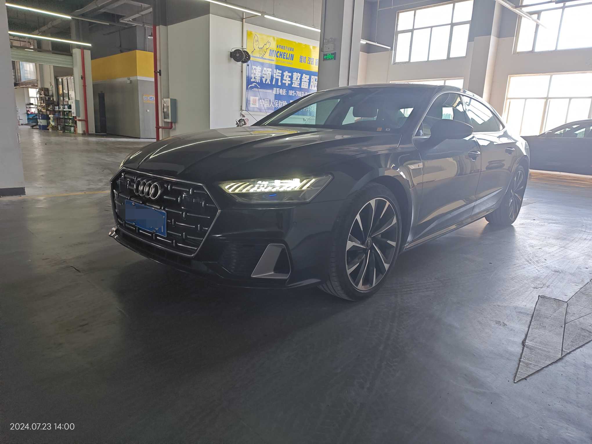 Audi A7L 2022 car image #19