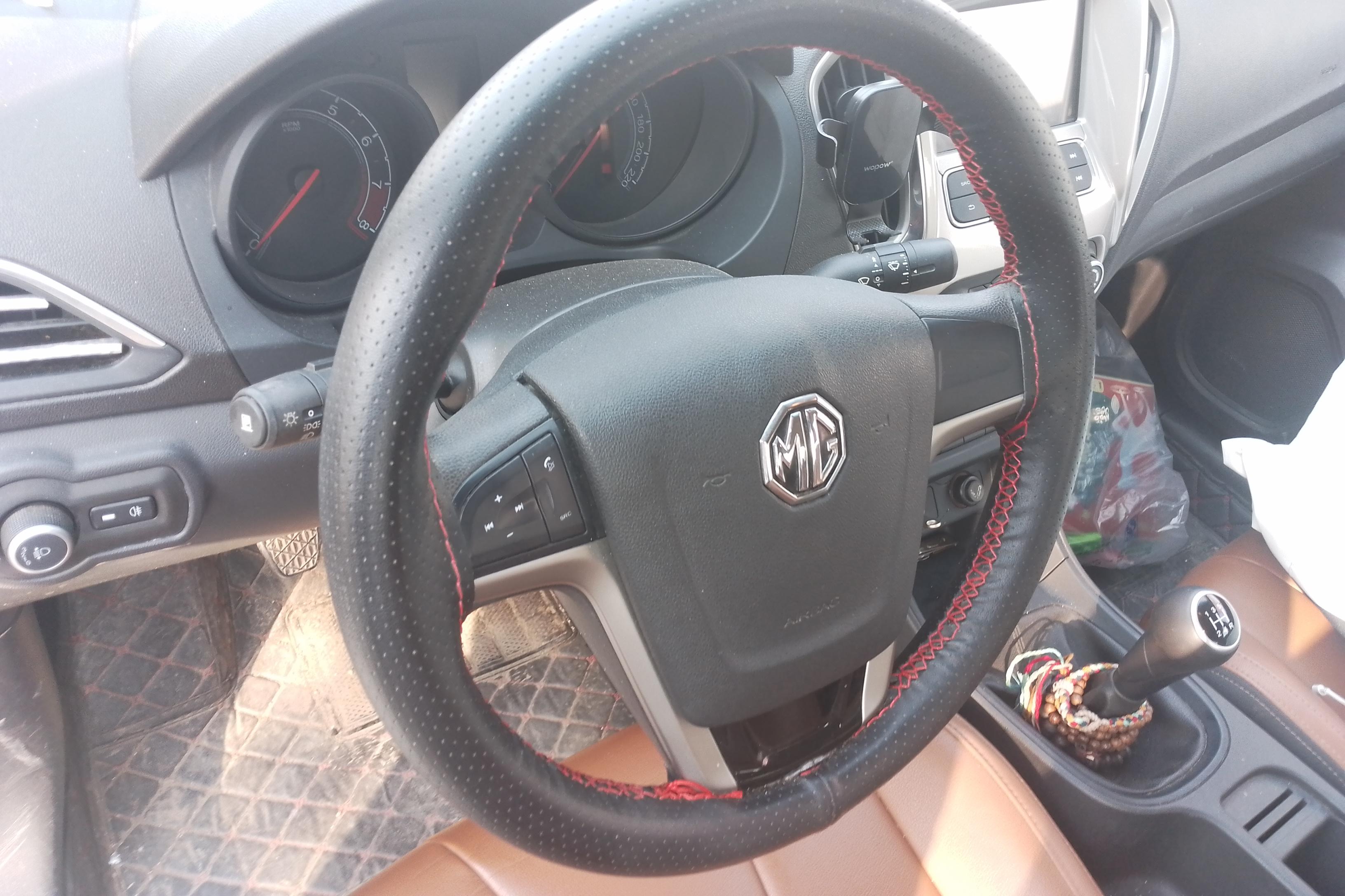 MG GT 2017 car image #19