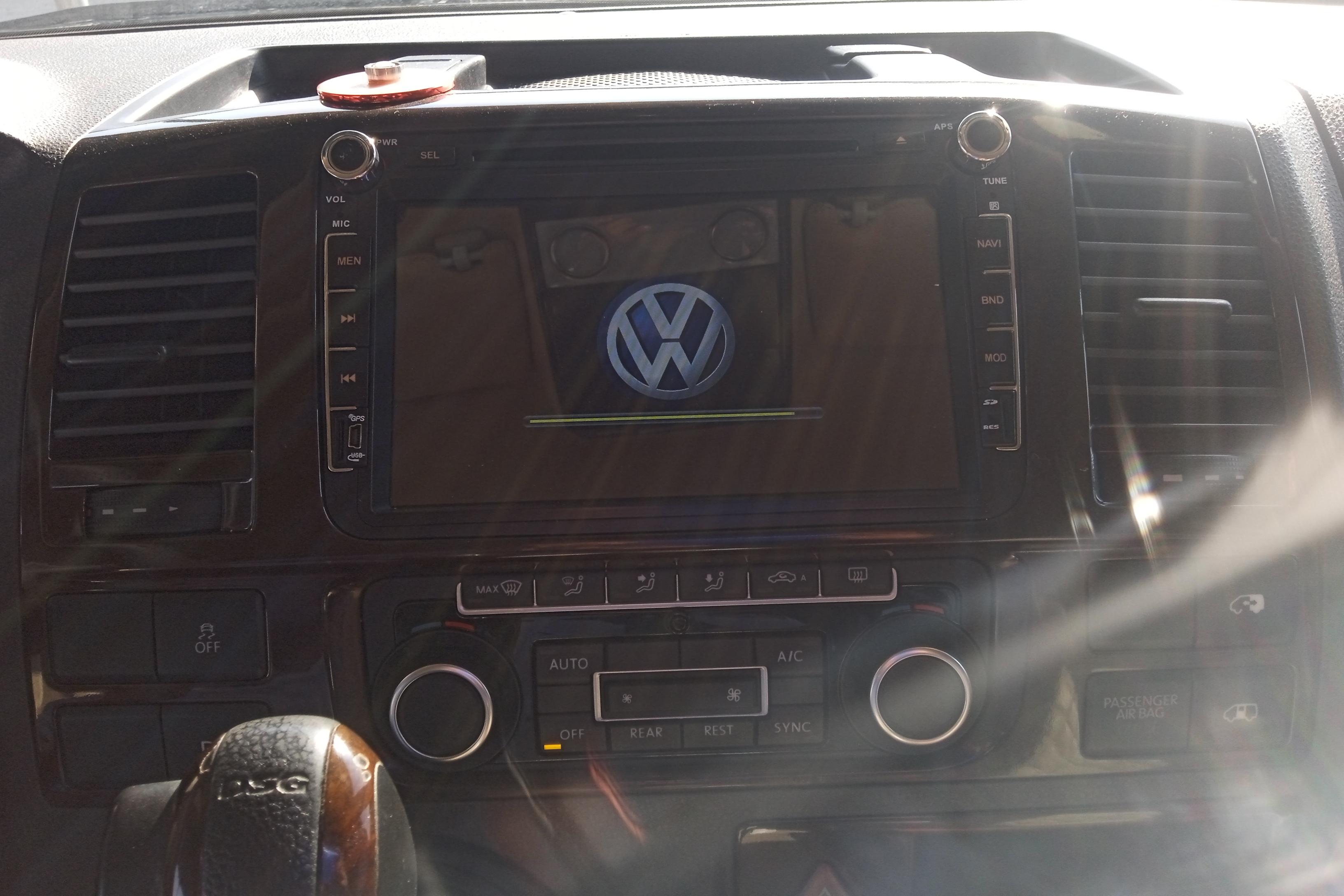 Volkswagen Caravelle 2015 immagine di auto #19