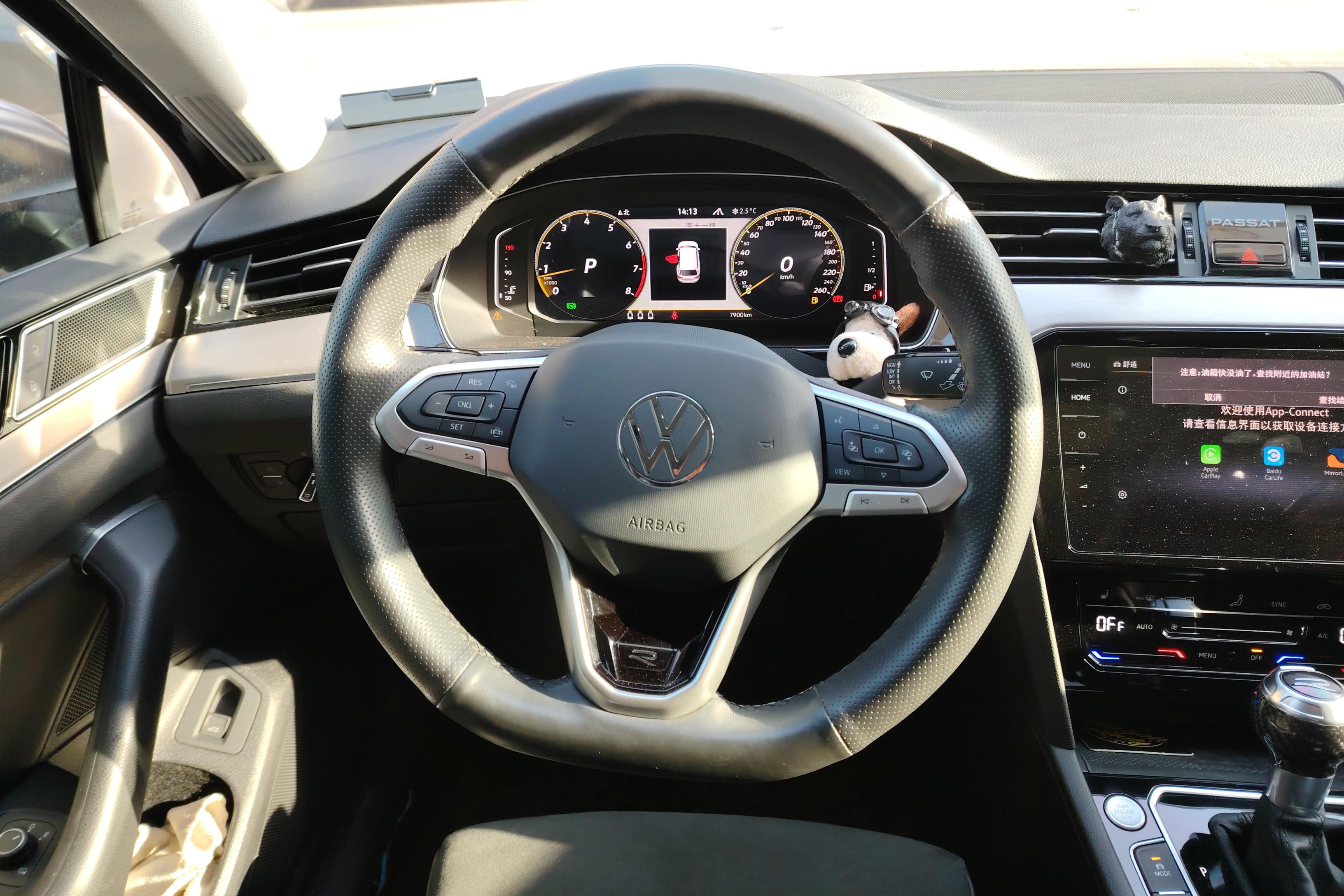 Volkswagen Passat Variant 2022 immagine di auto #19