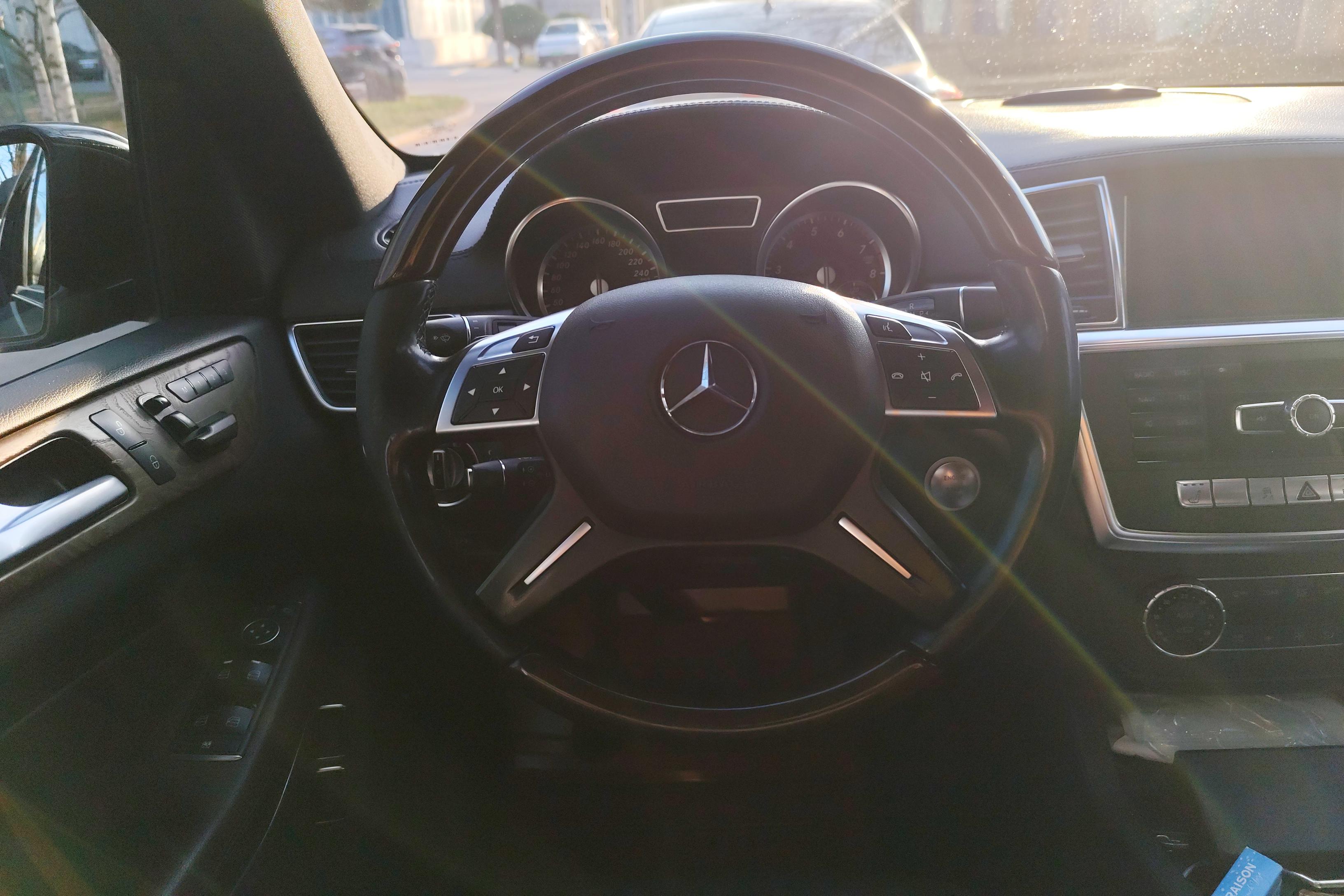 Mercedes-Benz GL Class 2015 #19 Mercedes-Benz GL Class 2015 car image #19