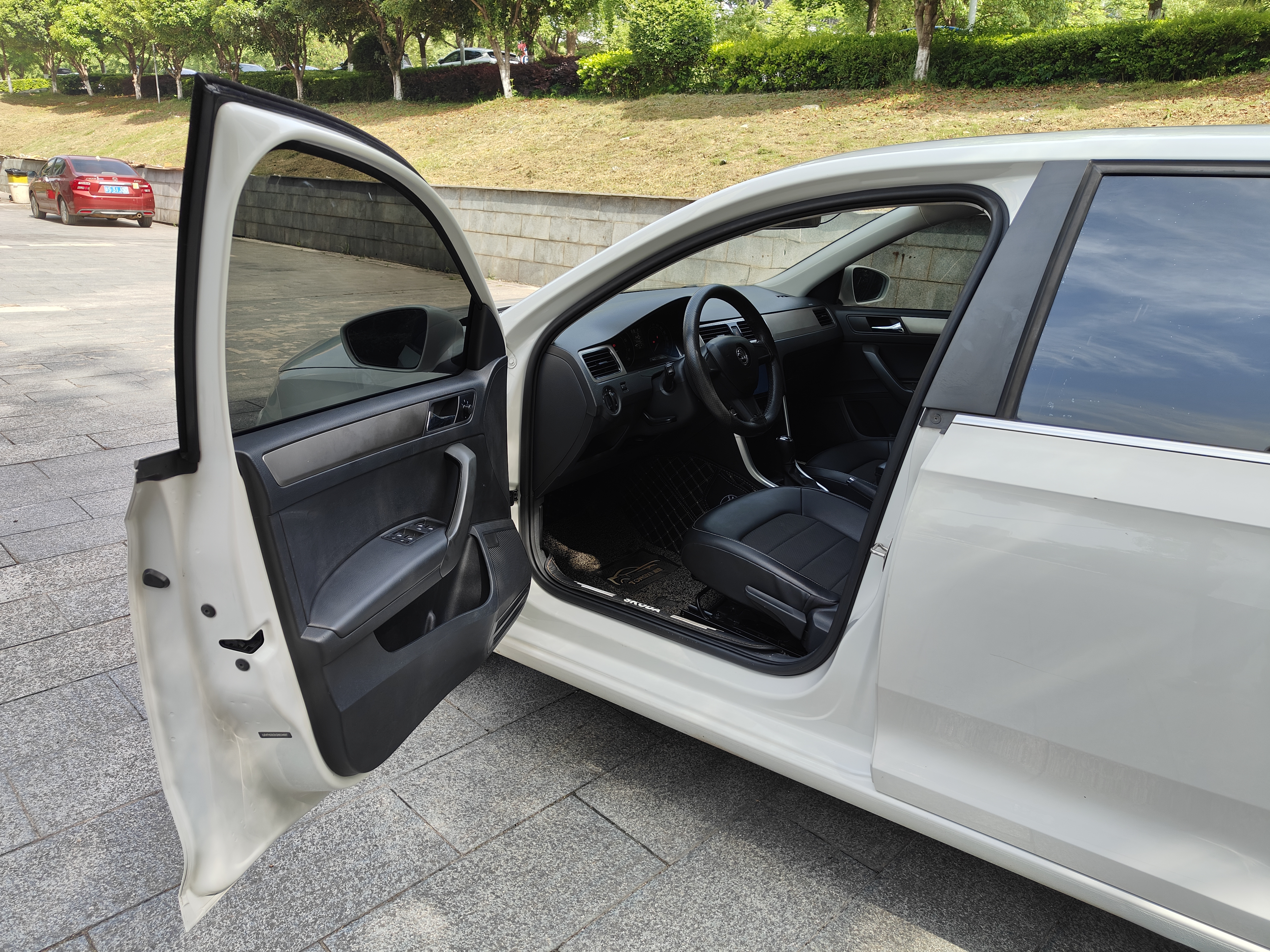 Skoda Rapid Spaceback 2016 immagine di auto #19