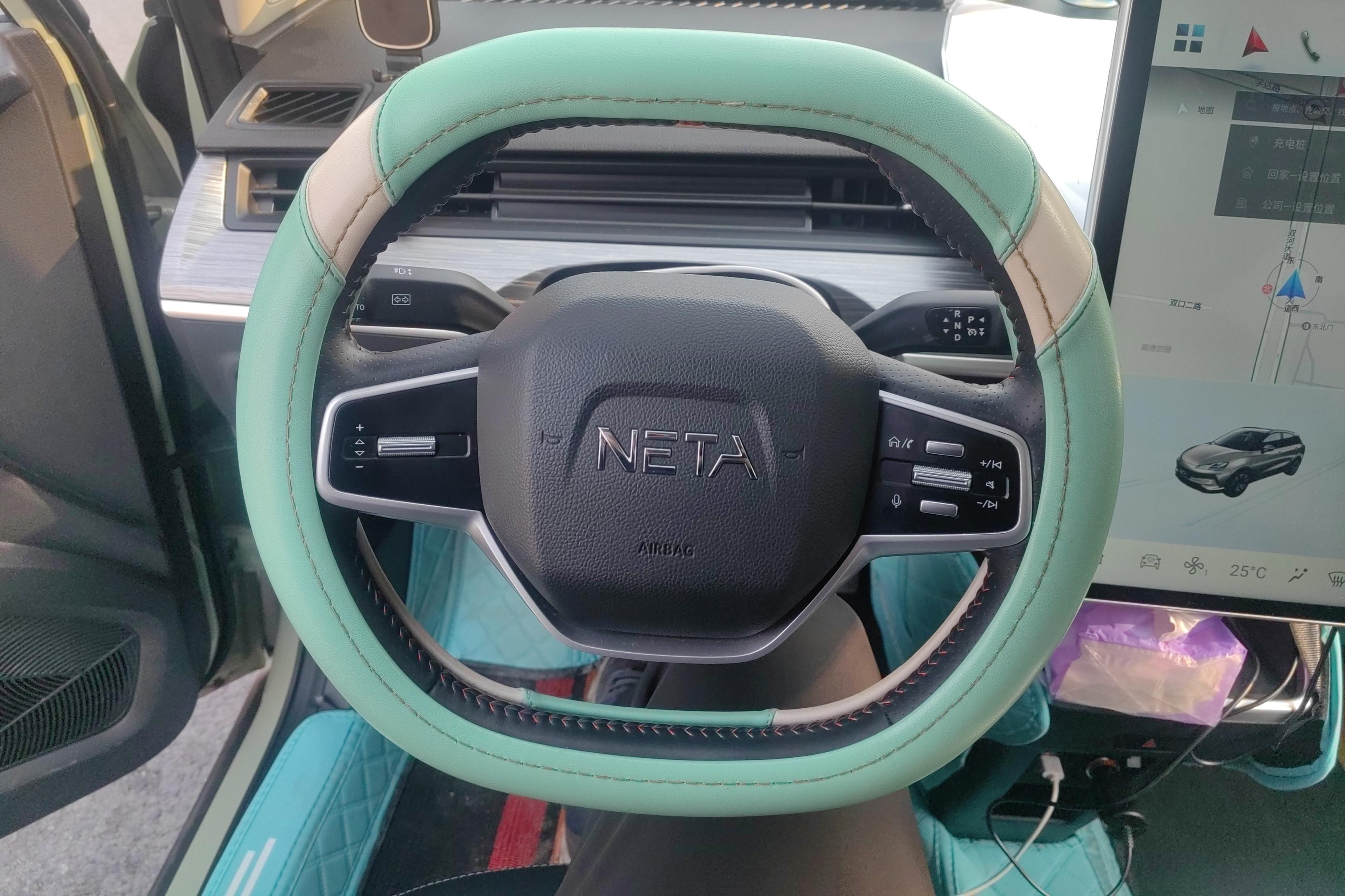 哪吒汽车 哪吒L 2023 汽车图片 #19