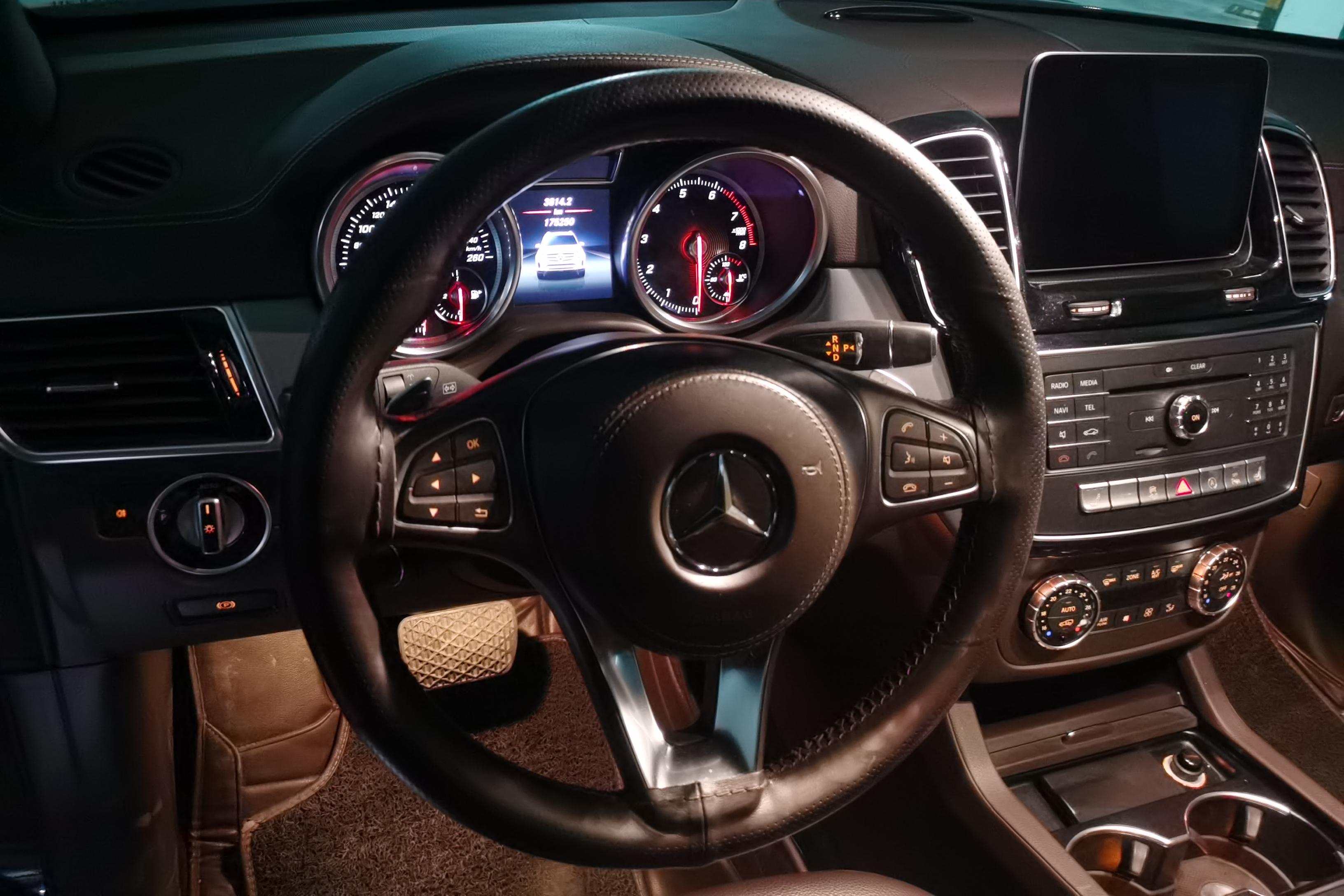 奔驰 奔驰GLS AMG 2016 汽车图片 #19