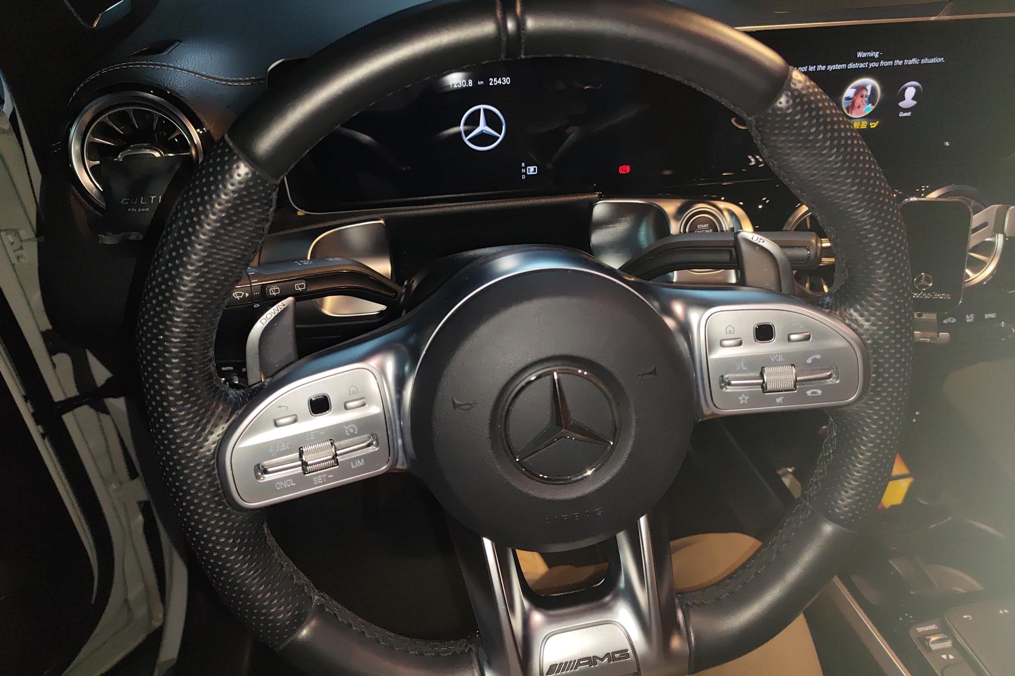 Mercedes-Benz GLB AMG 2022 immagine di auto #19