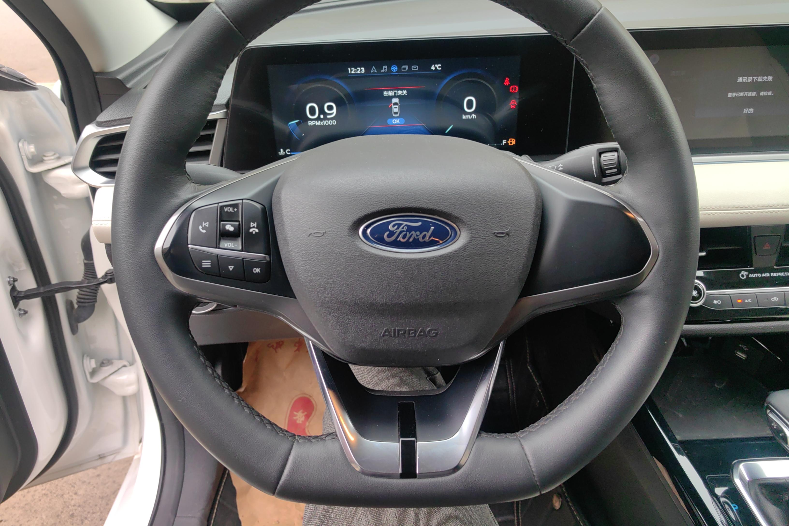 Ford Escort 2021 car image #19