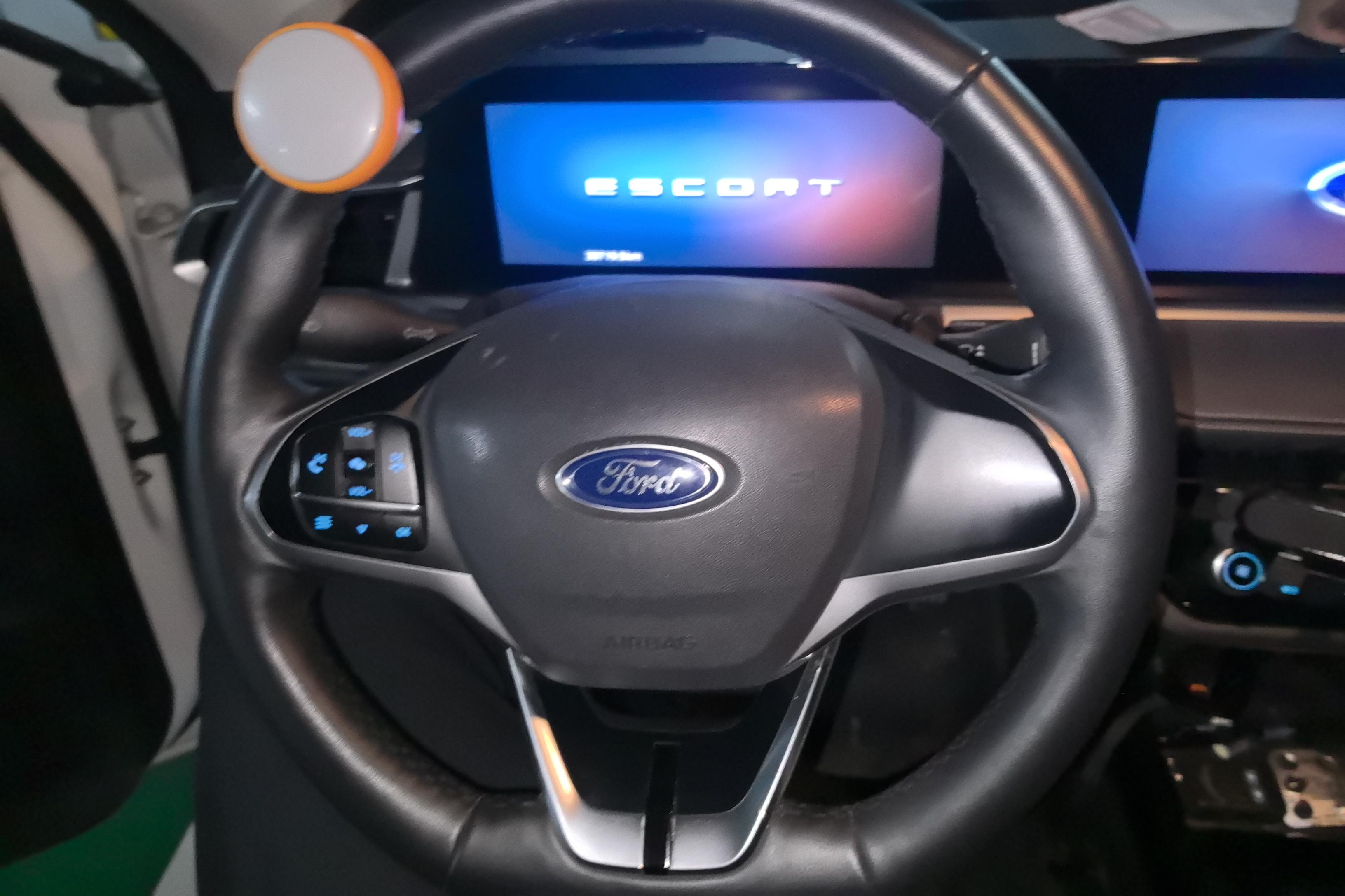 Ford Escort 2022 car image #19