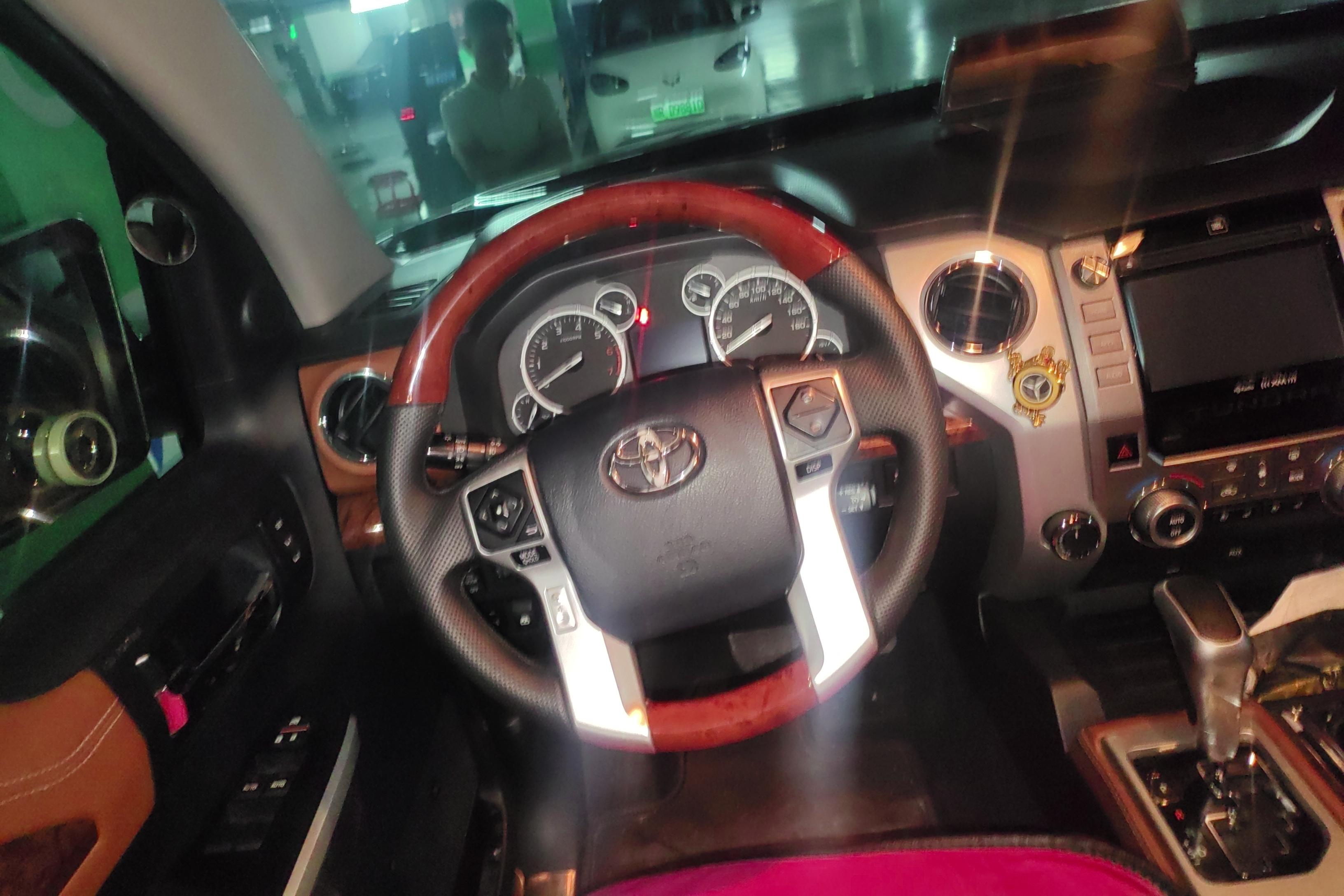 Toyota Tundra 2015 image de voiture #19