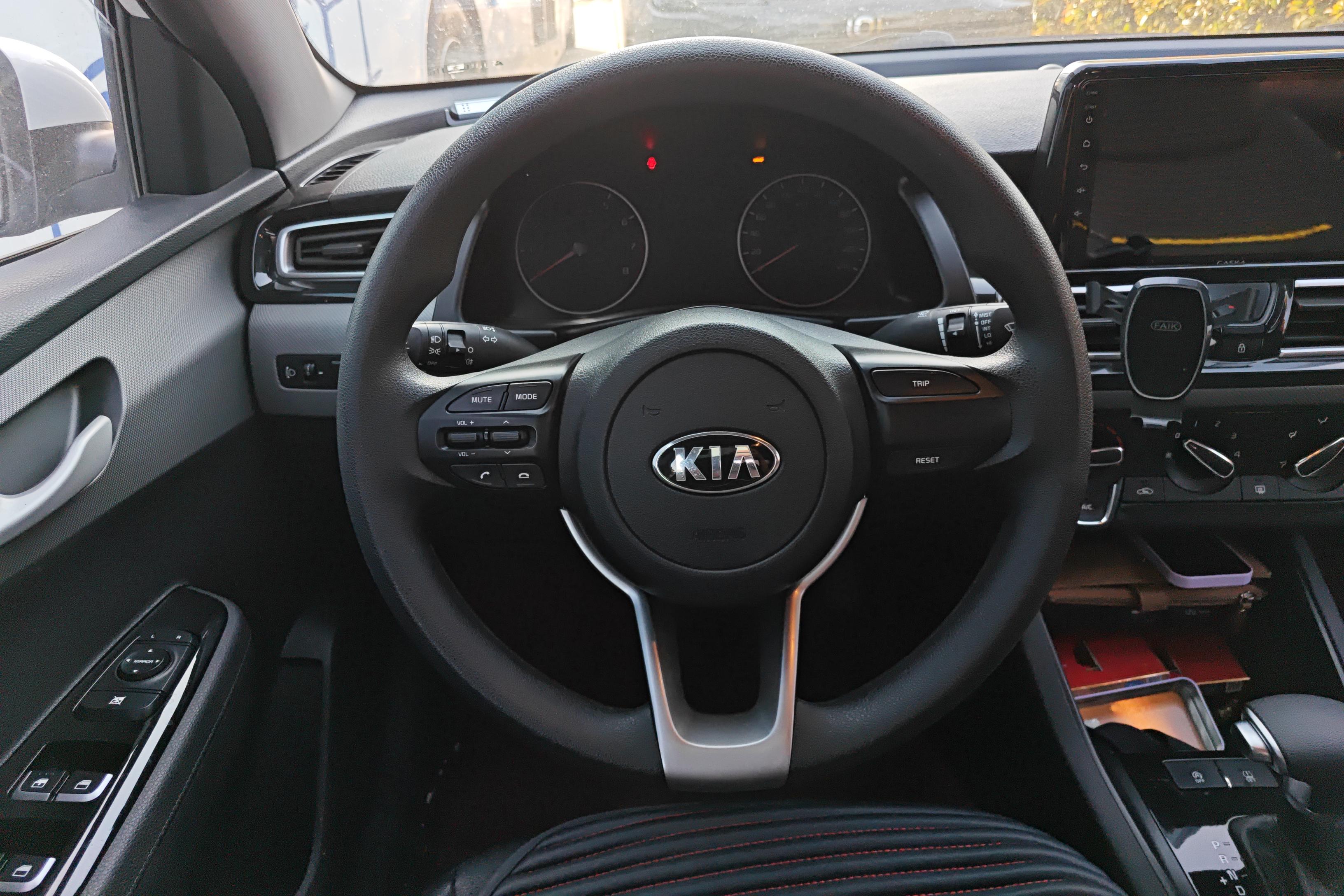Kia Forte 2020 car image #19