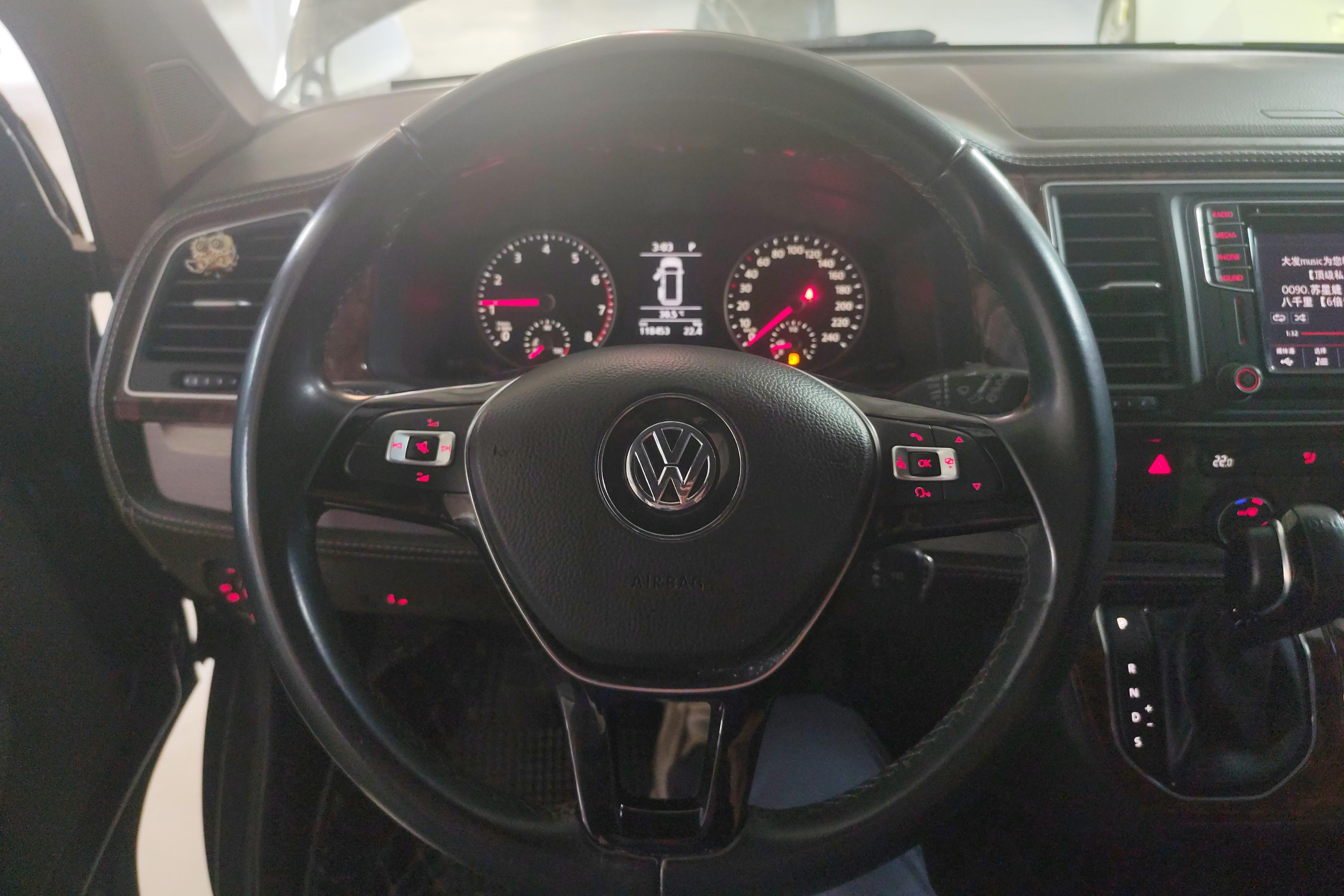 Volkswagen Caravelle 2018 car image #19