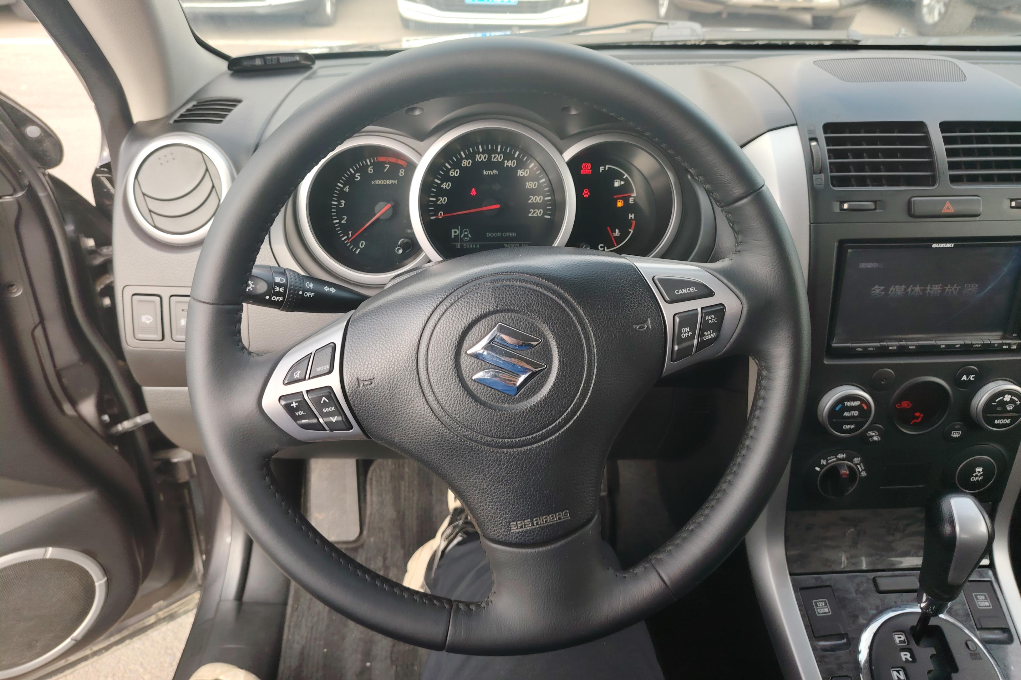 铃木 超级维特拉 2015 汽车图片 #19