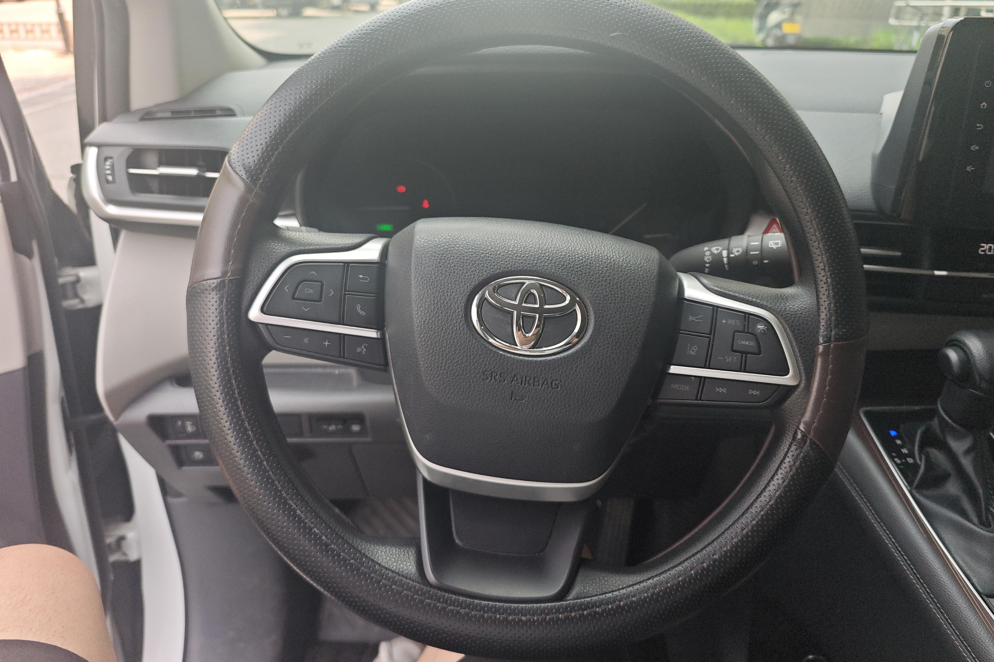 Toyota Granvia 2023 immagine di auto #19