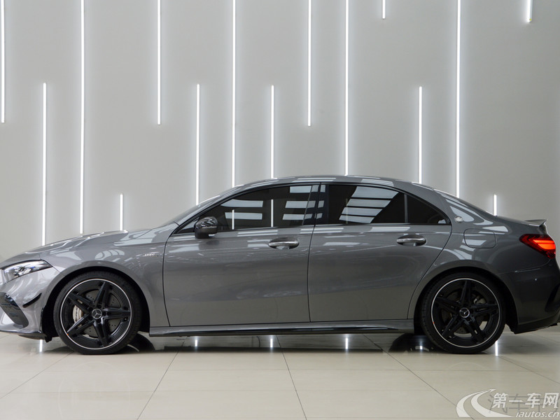 Mercedes-Benz A AMG 2024 #19 Mercedes-Benz A AMG 2024 صورة سيارة #19