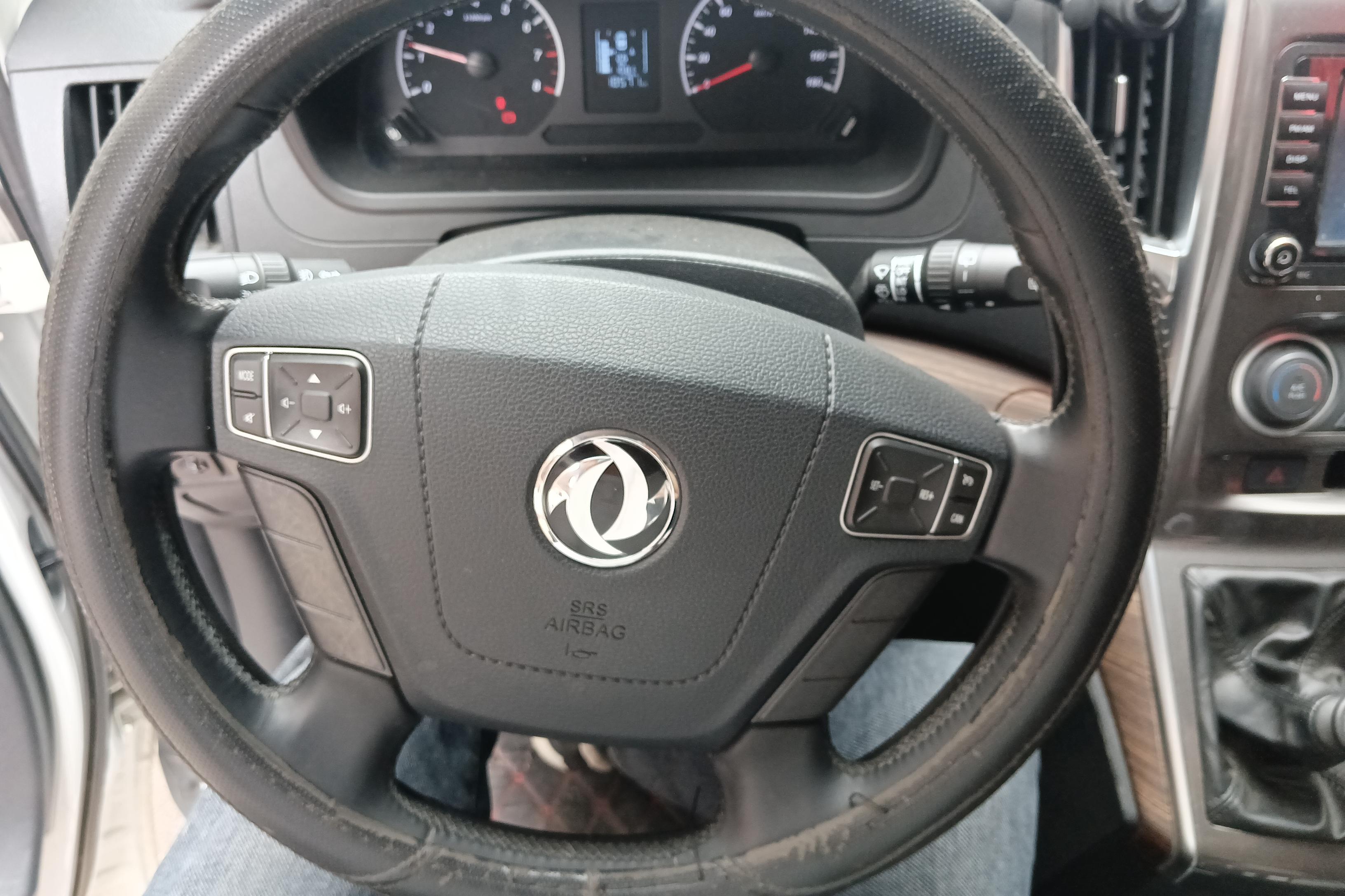 Forthing Lingzhi PLUS 2021 #19 Forthing Lingzhi PLUS 2021 car image #19