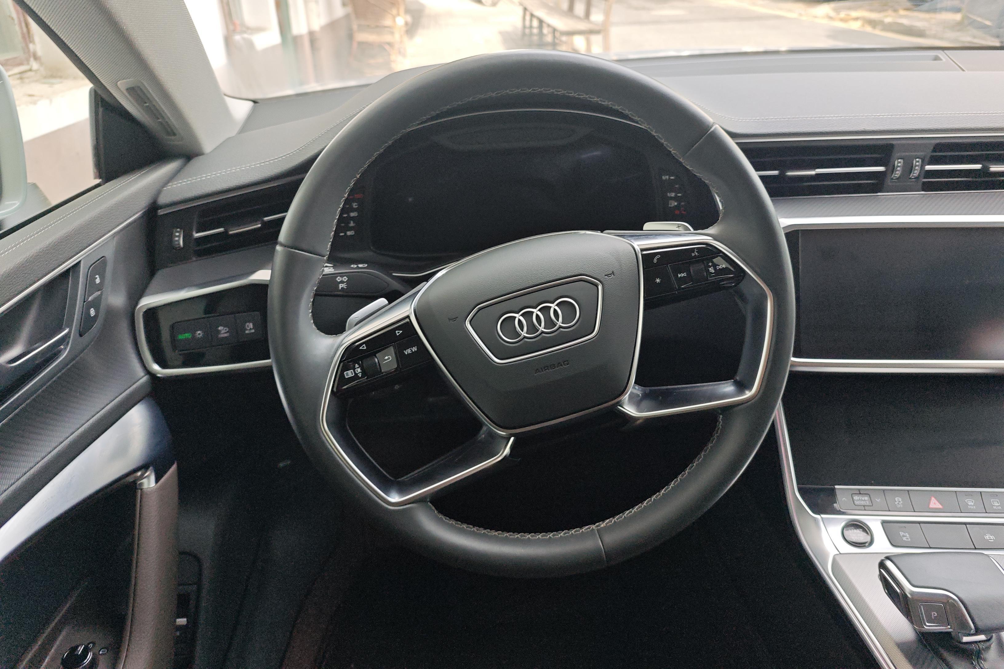 Audi A7L 2023 immagine di auto #19