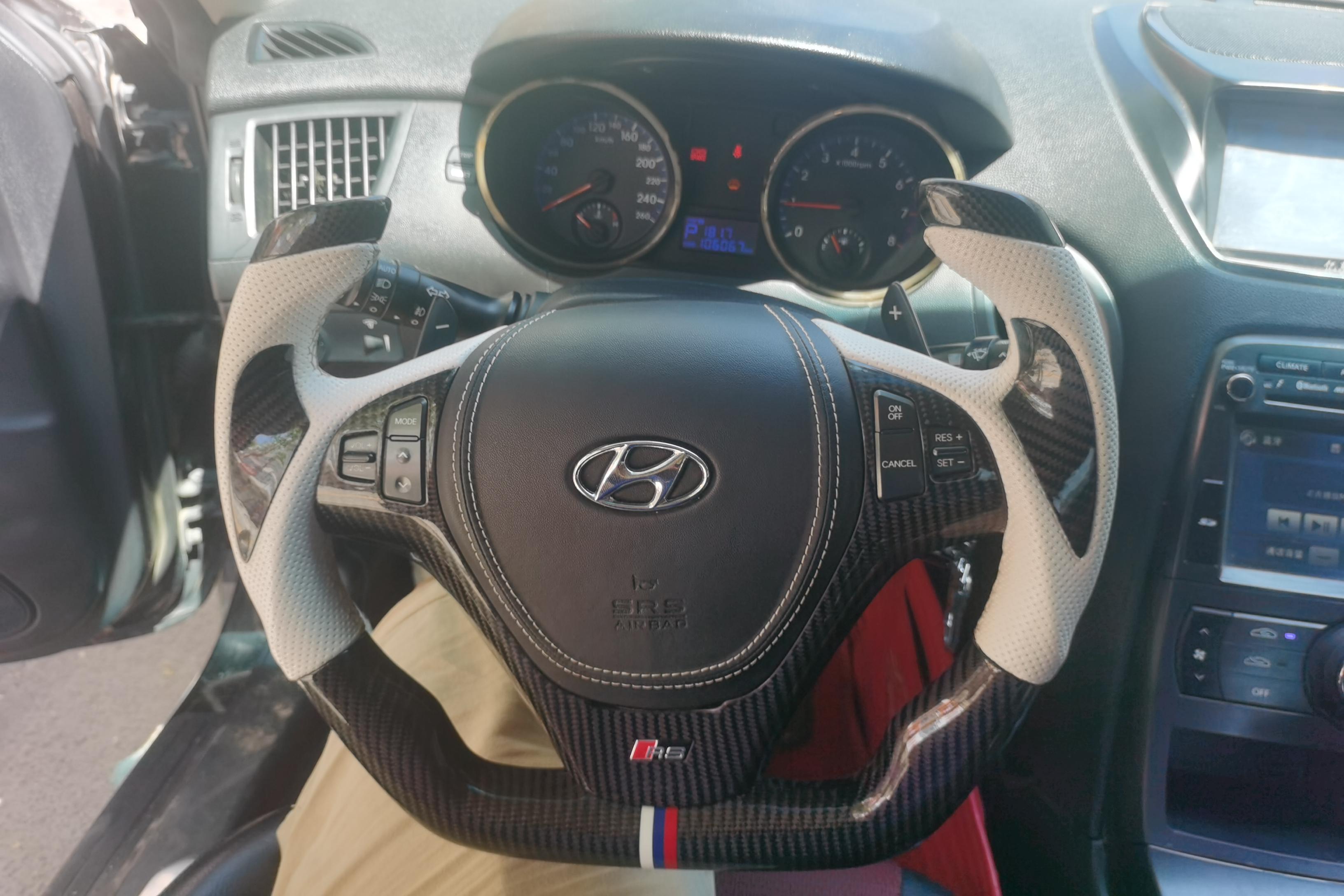 Hyundai Rohens 2012 #19 Hyundai Rohens 2012 car image #19