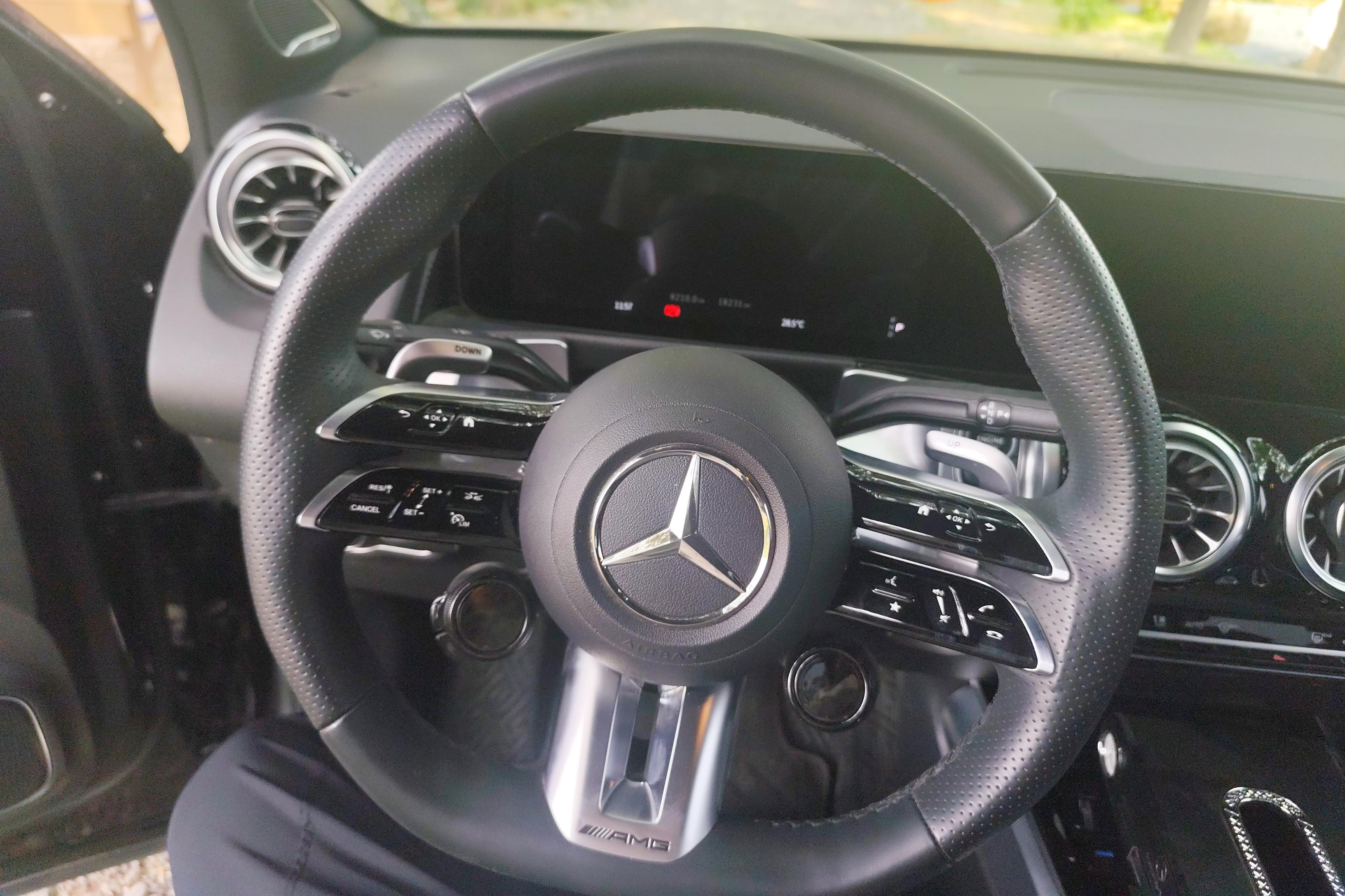 Mercedes-Benz GLB AMG 2024 car image #19