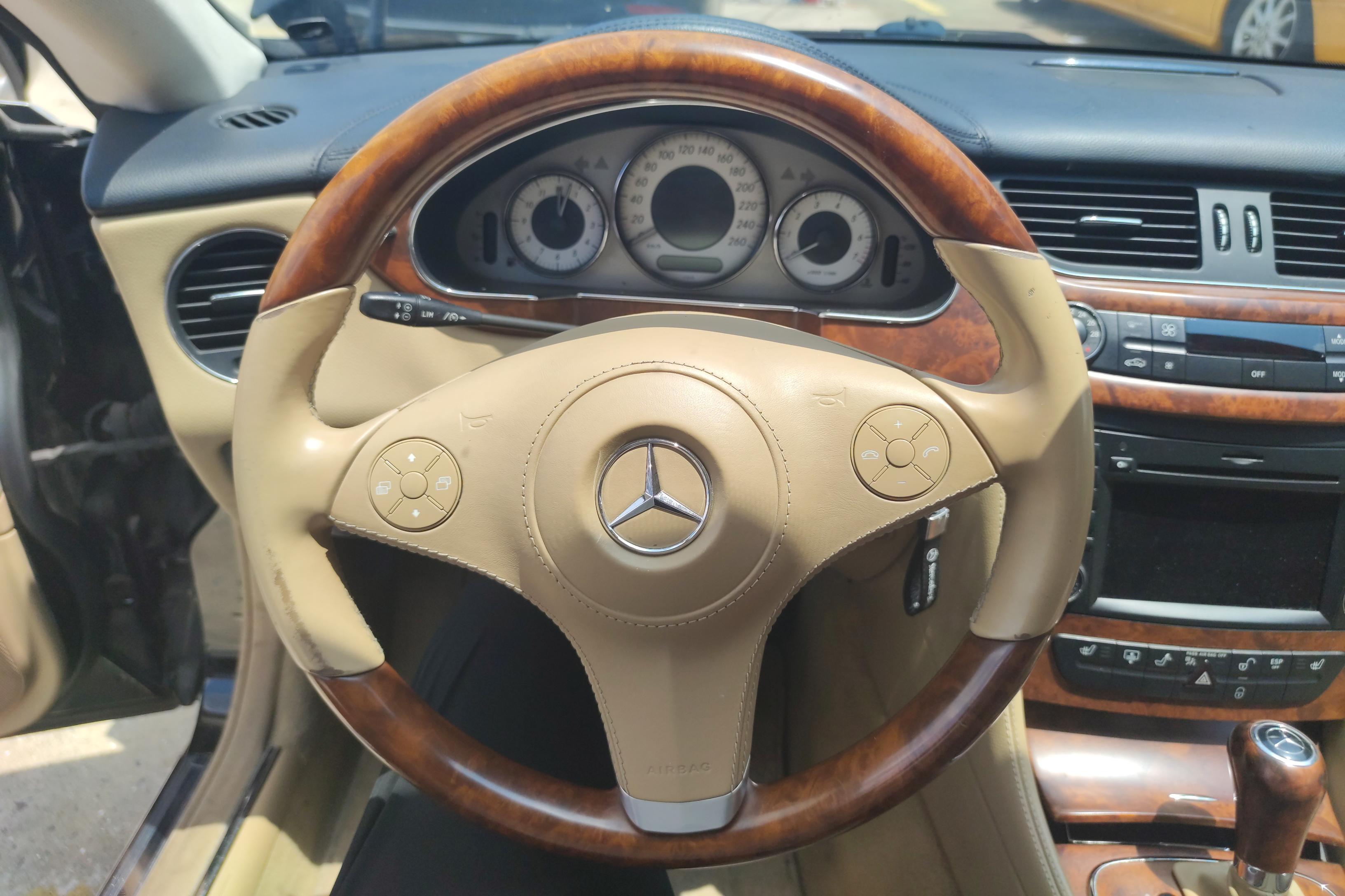 Mercedes-Benz CLS AMG 2010 #19 Mercedes-Benz CLS AMG 2010 car image #19