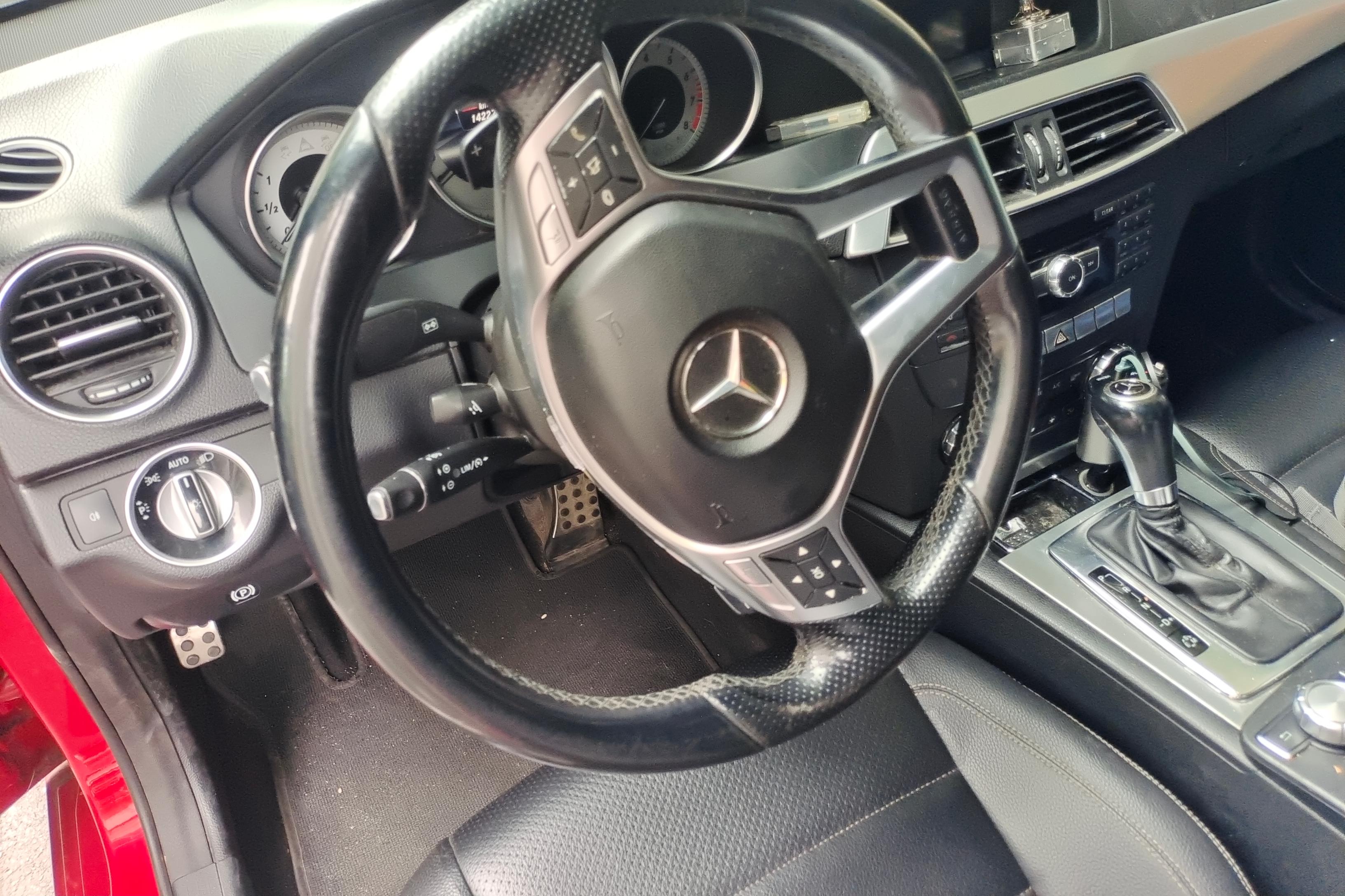 Mercedes-Benz C Class (Imported) 2014 #19 Mercedes-Benz C Class (Imported) 2014 car image #19